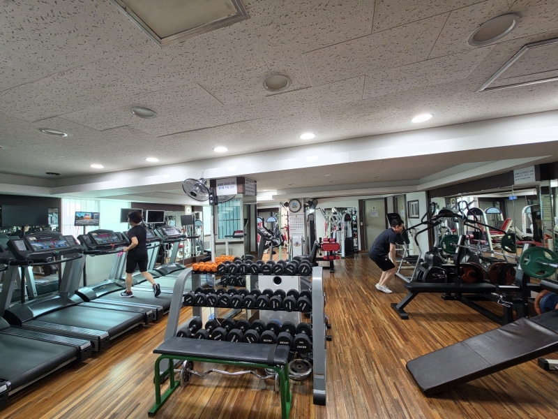 체력단련실 2층 사진