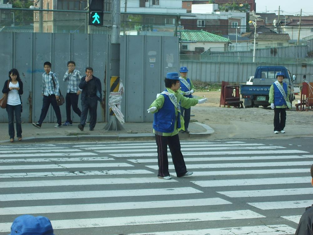 우리동네 가꾸기 사업 지원협의회 회원님들의 거리질서 사진