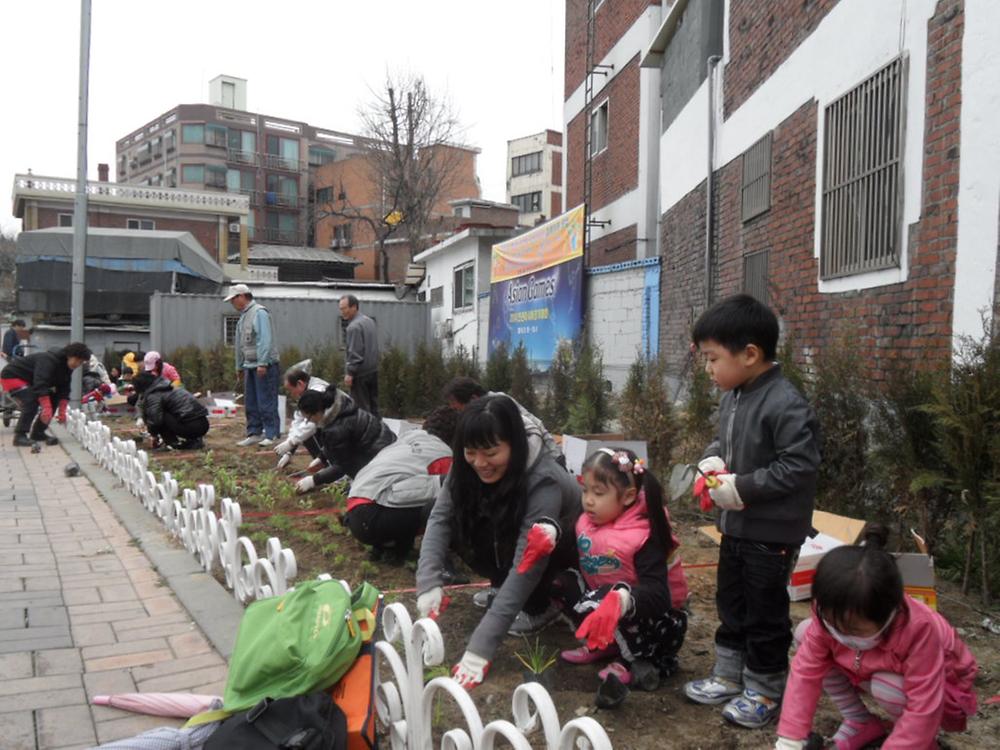 우리동네가꾸기사업-꽃향기 가득한 야행화 화단 조성(2) 사진