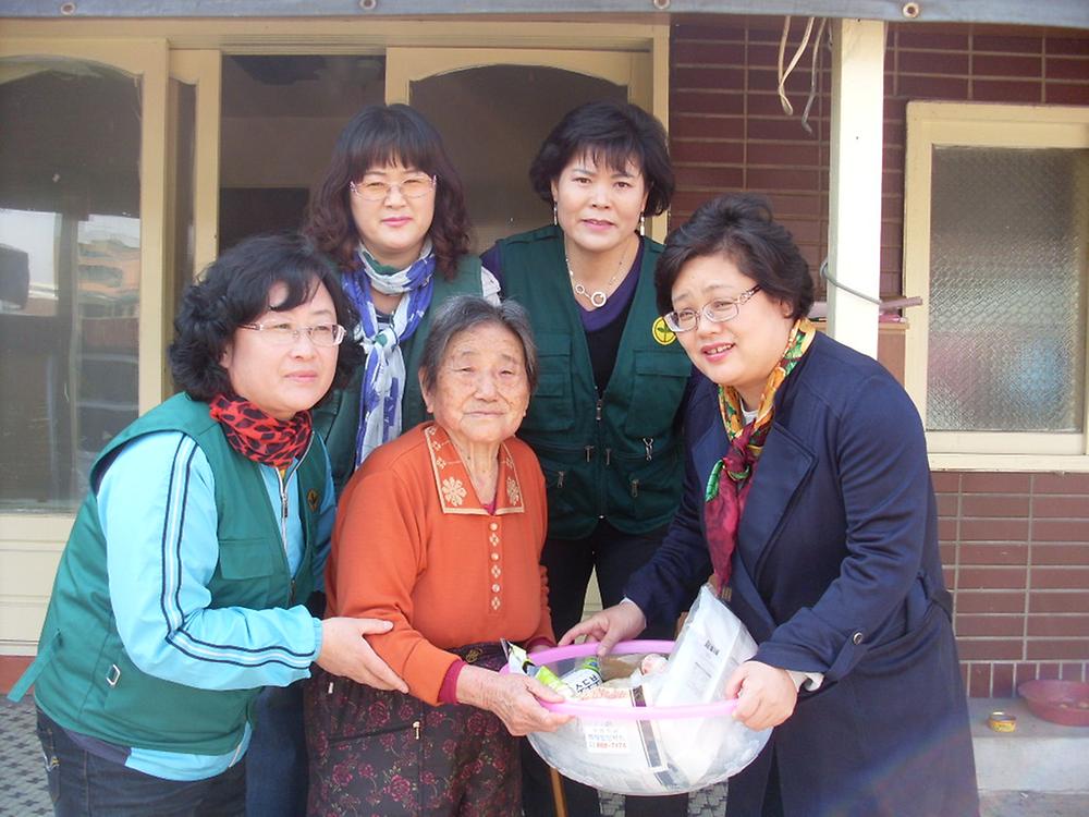 새마을부녀회에서 야쿠르트 및 부식전잘 사진