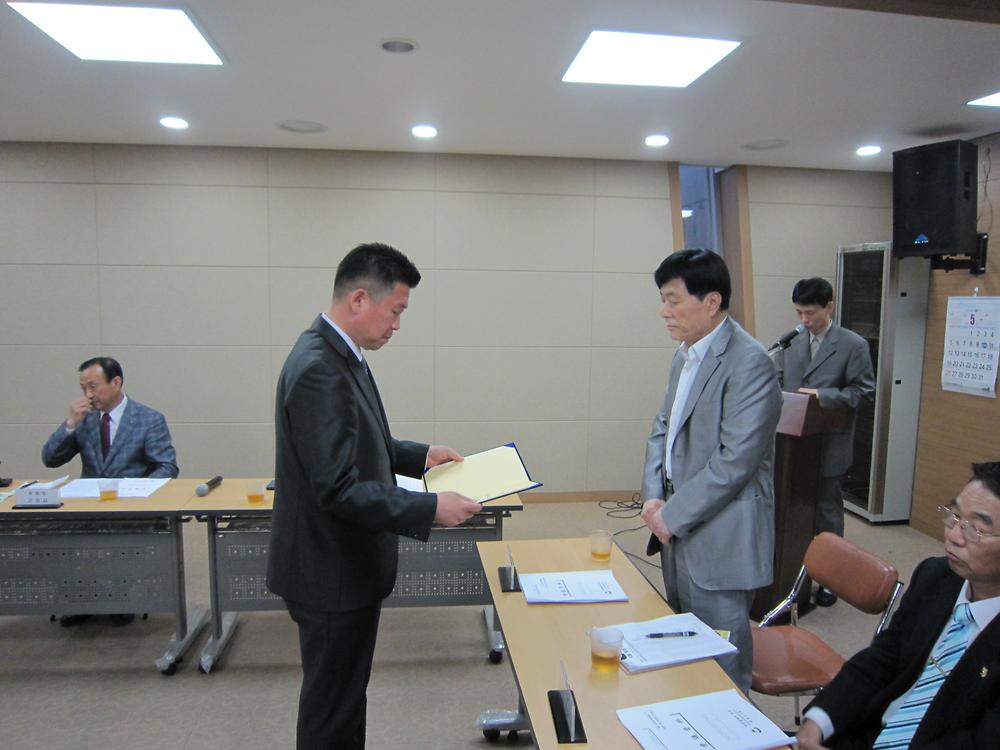 신규 주민자치위원 및 고문 위촉식 사진