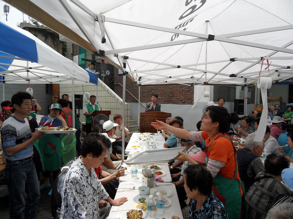 사랑을 나누는 경로 효도 잔치(2013.06.28) 사진