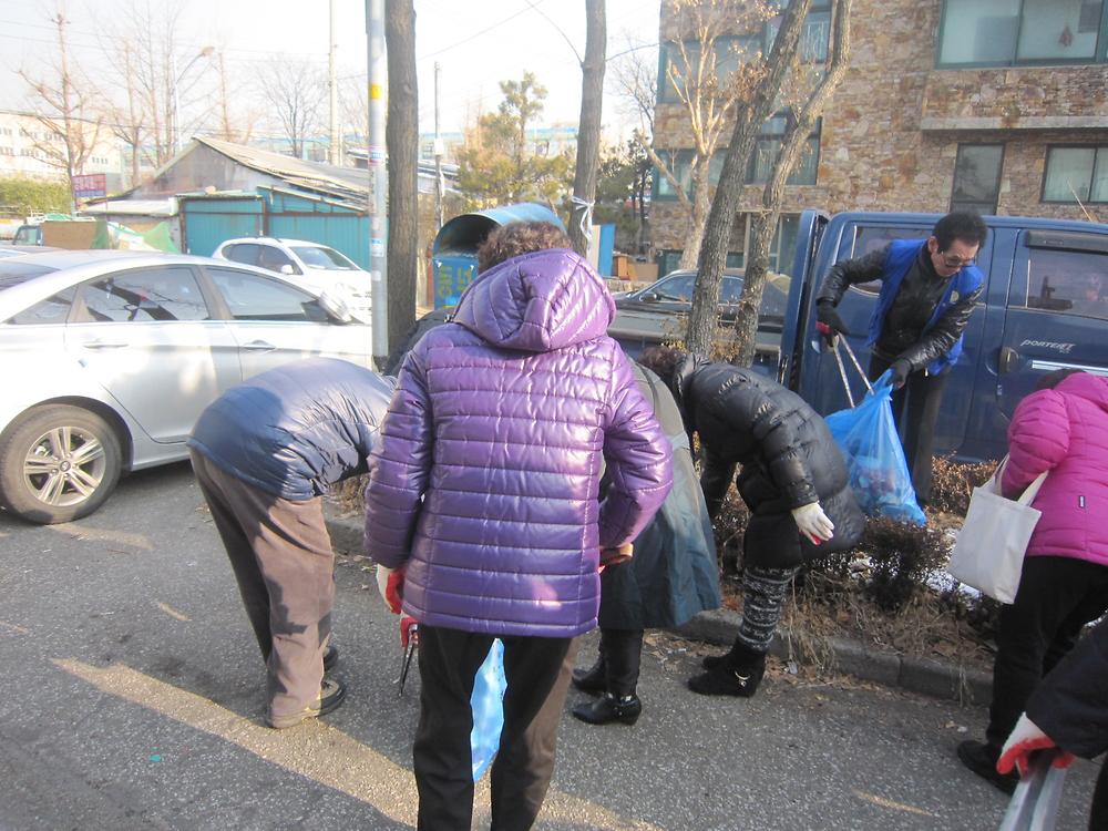 1.22. 설맞이 마을 대청소 사진