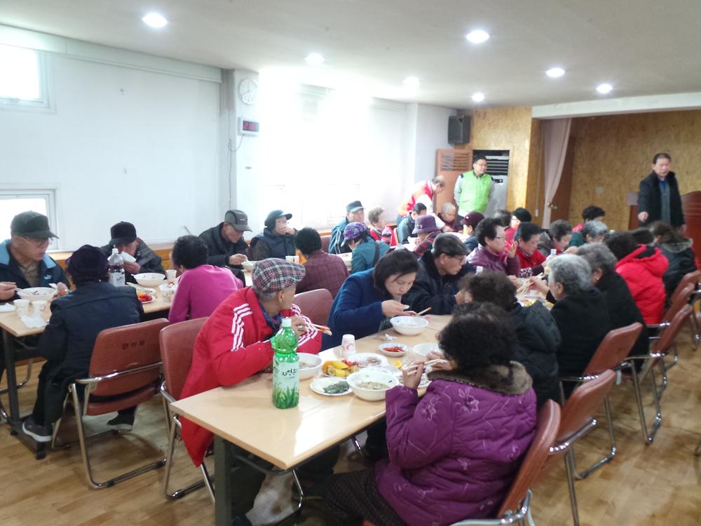 새마을부녀회 무료급식행사(2014년 2월 28일) 사진
