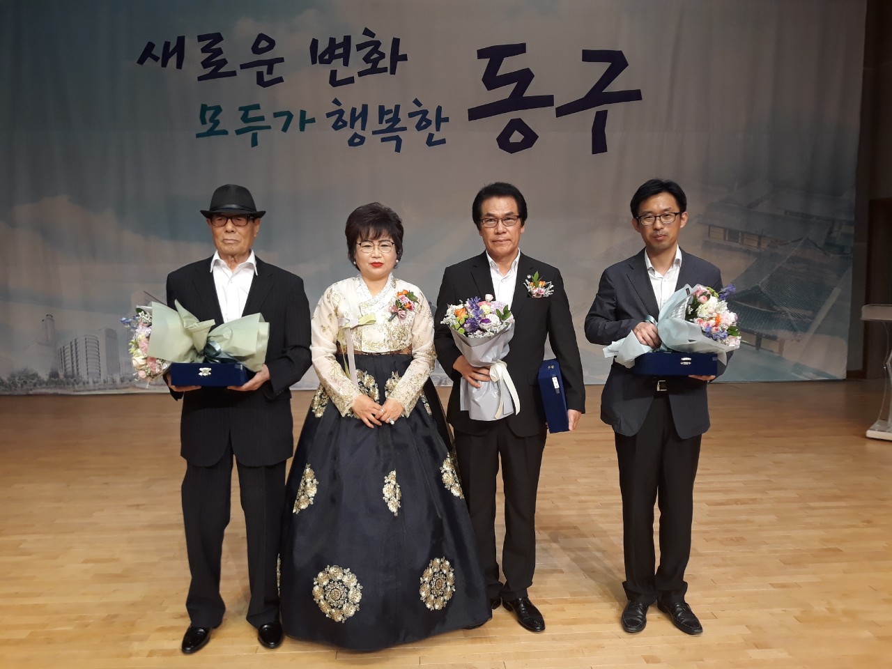 BandPhoto_2019_06_13_16_19_29.jpg 이미지