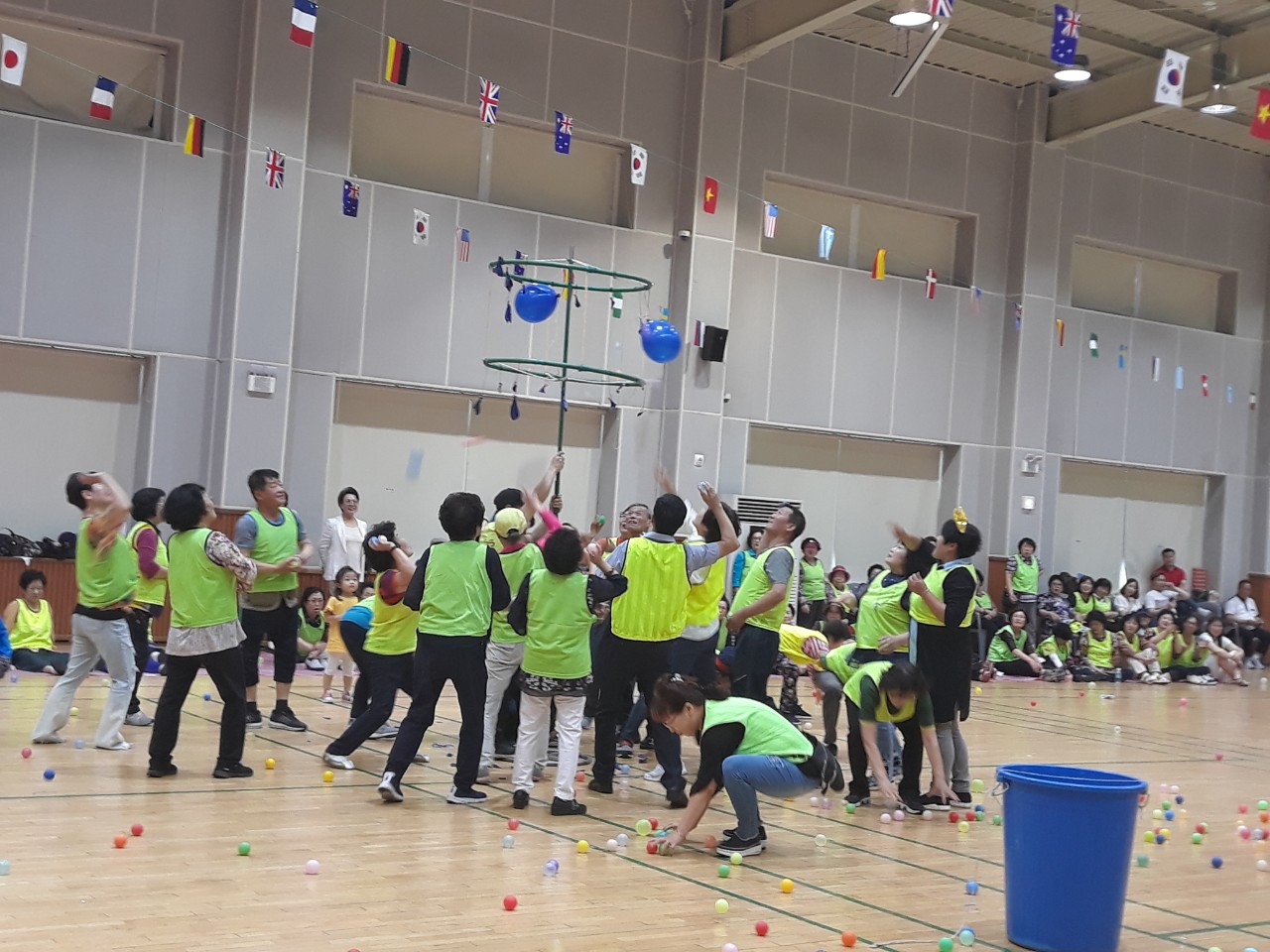 BandPhoto_2019_06_13_16_19_33.jpg 이미지