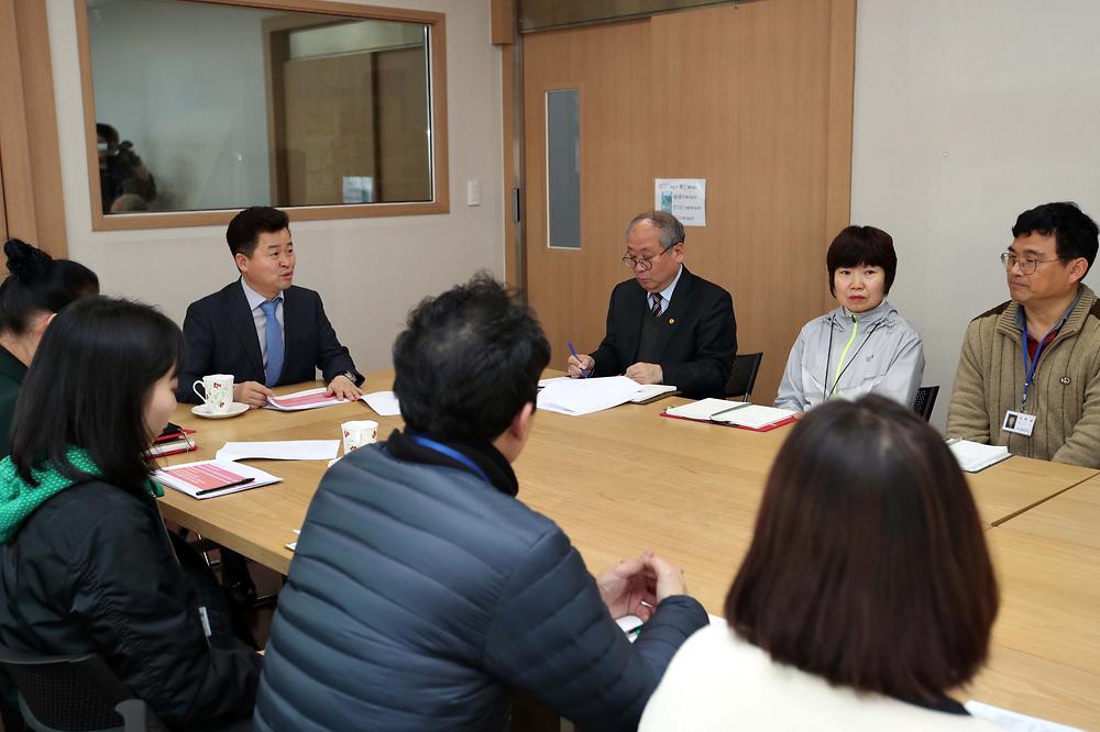 송림1동 현장톡톡 구청장실 사진
