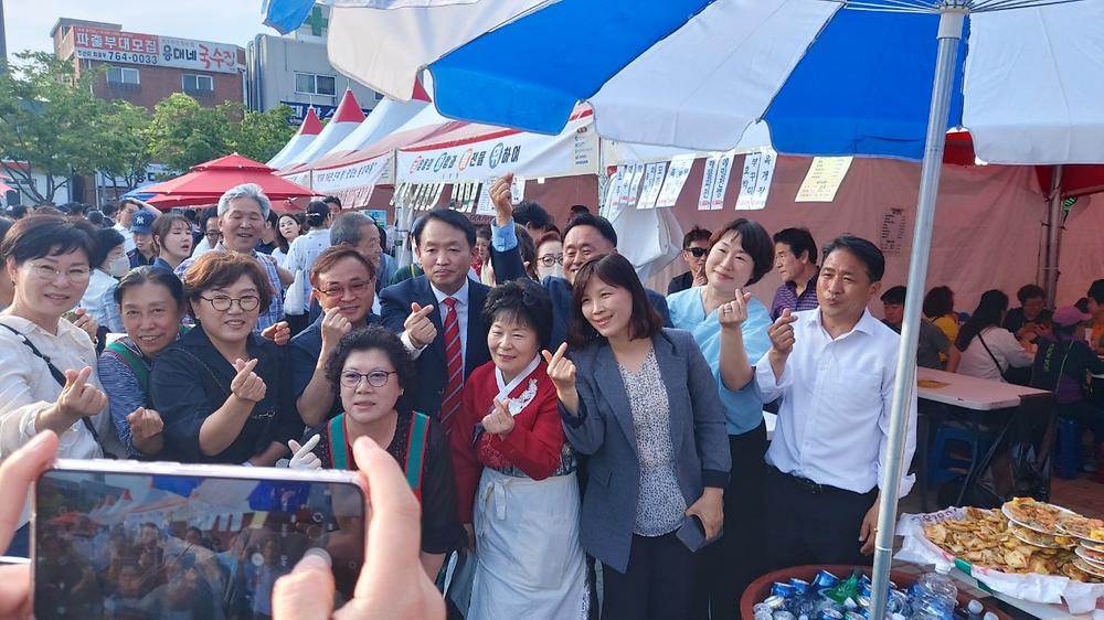 2023년 화도진 축제 송림4동 먹거리 부스 및 행사 참여해주신 분들 사진입니다. 사진