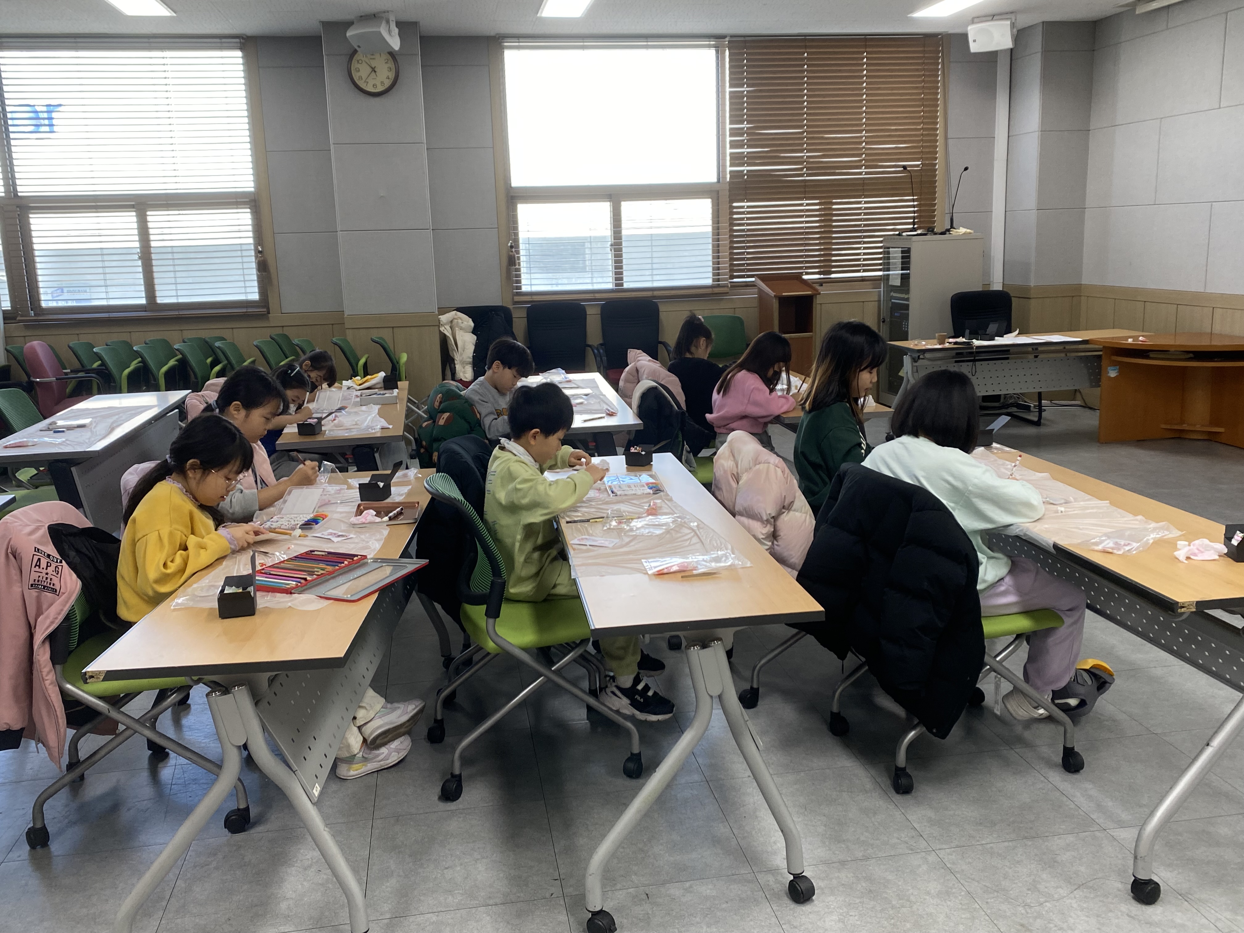 귀여운산타,_그립톡과_거치대_1-3저학년.jpg 이미지