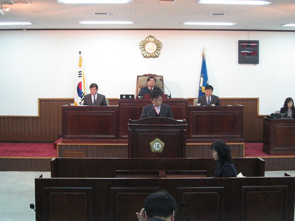 구정질문에 대한 답변(이화용 구청장) 사진