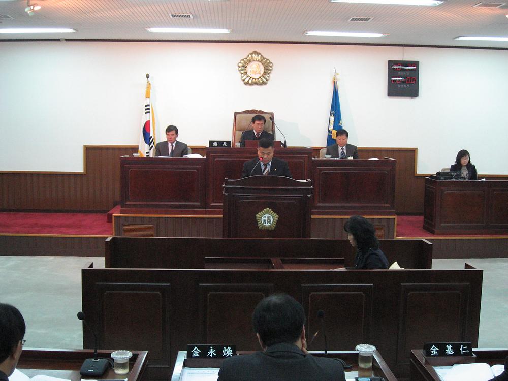 구정질문에 대한 답변(이기훈 행정자치국장) 사진