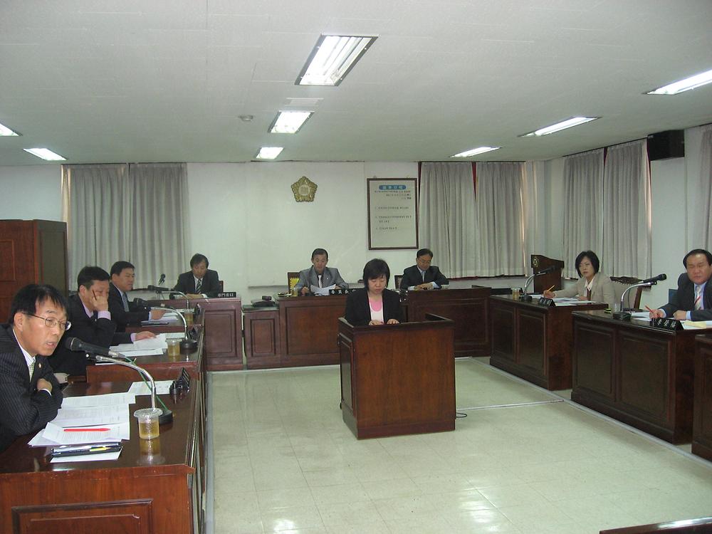 제133회 동구의회 임시회(조례심사특별위원회) 사진
