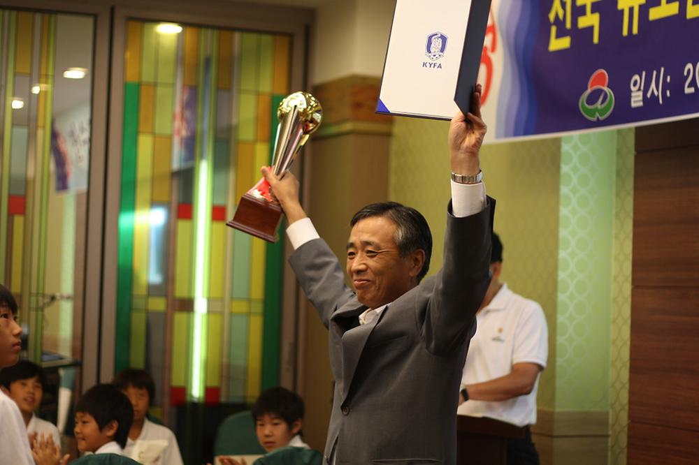 2009 화랑대기 전국유소년축구대회 준우승, 단장님 격려 사진