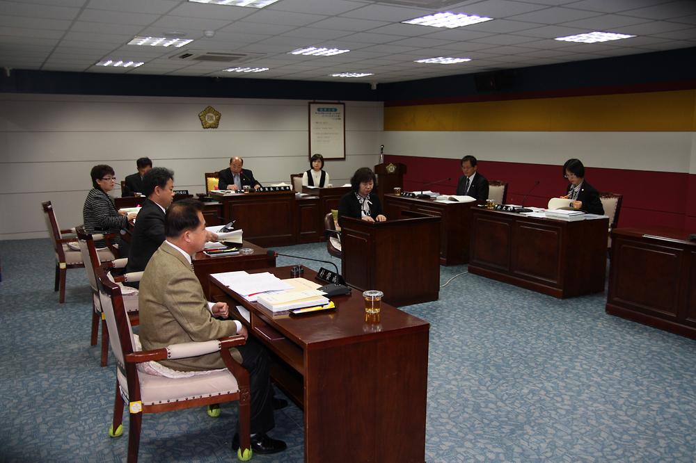 동구의회 제2차 정례회 예산결산특별위원회 사진