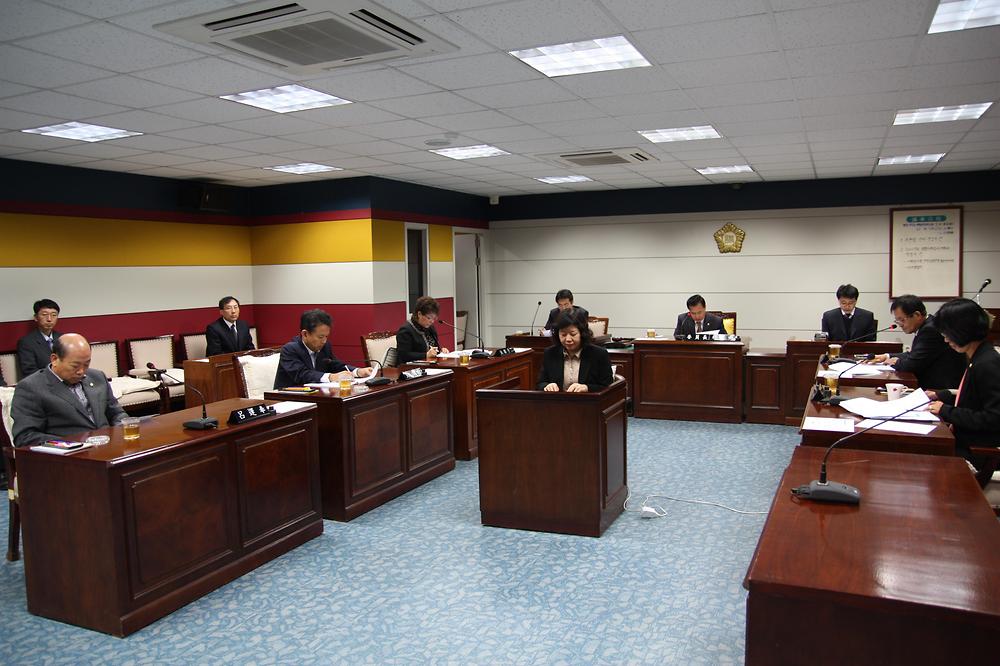 제172회 인천광역시동구 임시회 행정 사무감사 특별위원회 활동 사진