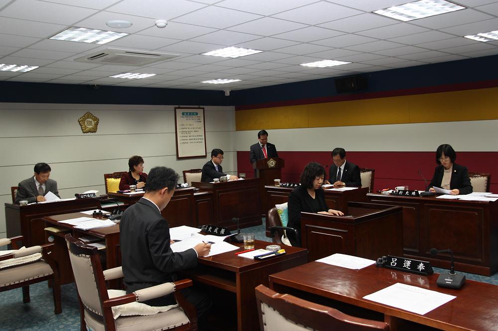 제172회 인천광역시동구 임시회 조례심사특별위원회 사진