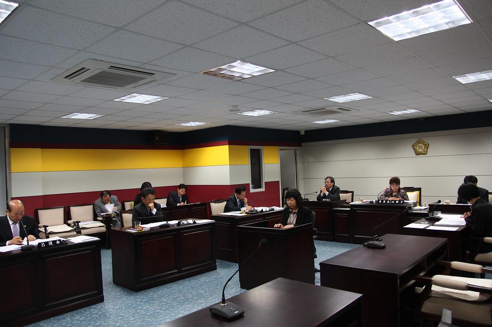 제175회 동구의회 임시회 조례심사 특별위원회 사진