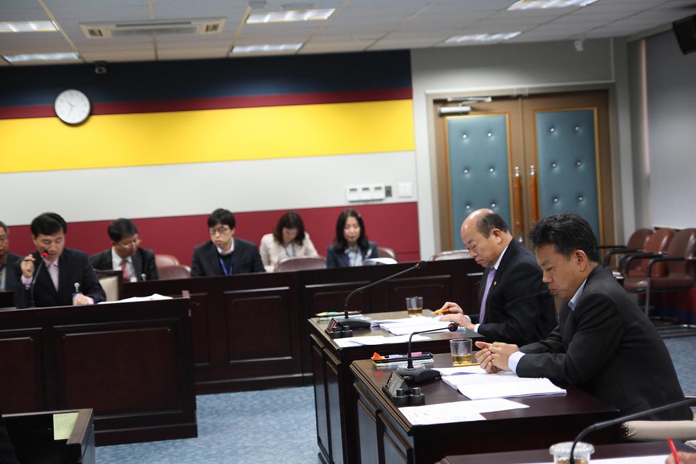 제175회 동구의회 임시회 조례심사 특별위원회 사진