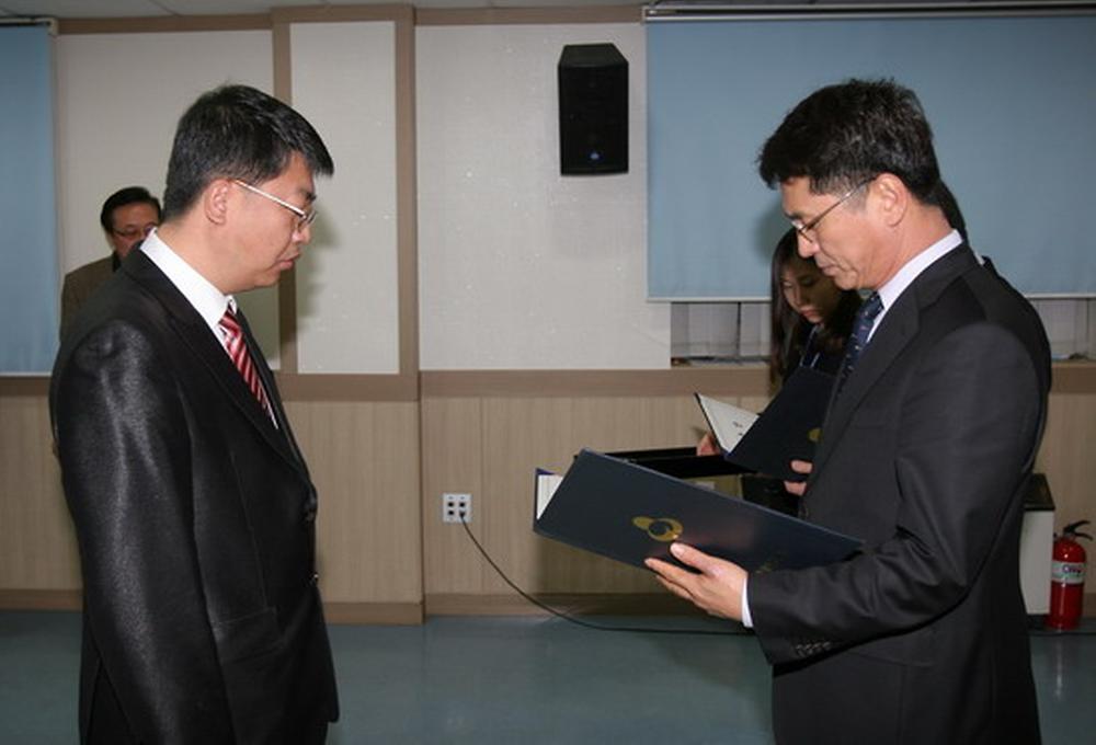 임용장 수여 및 2013년 사회복무요원 표창장 수여 사진