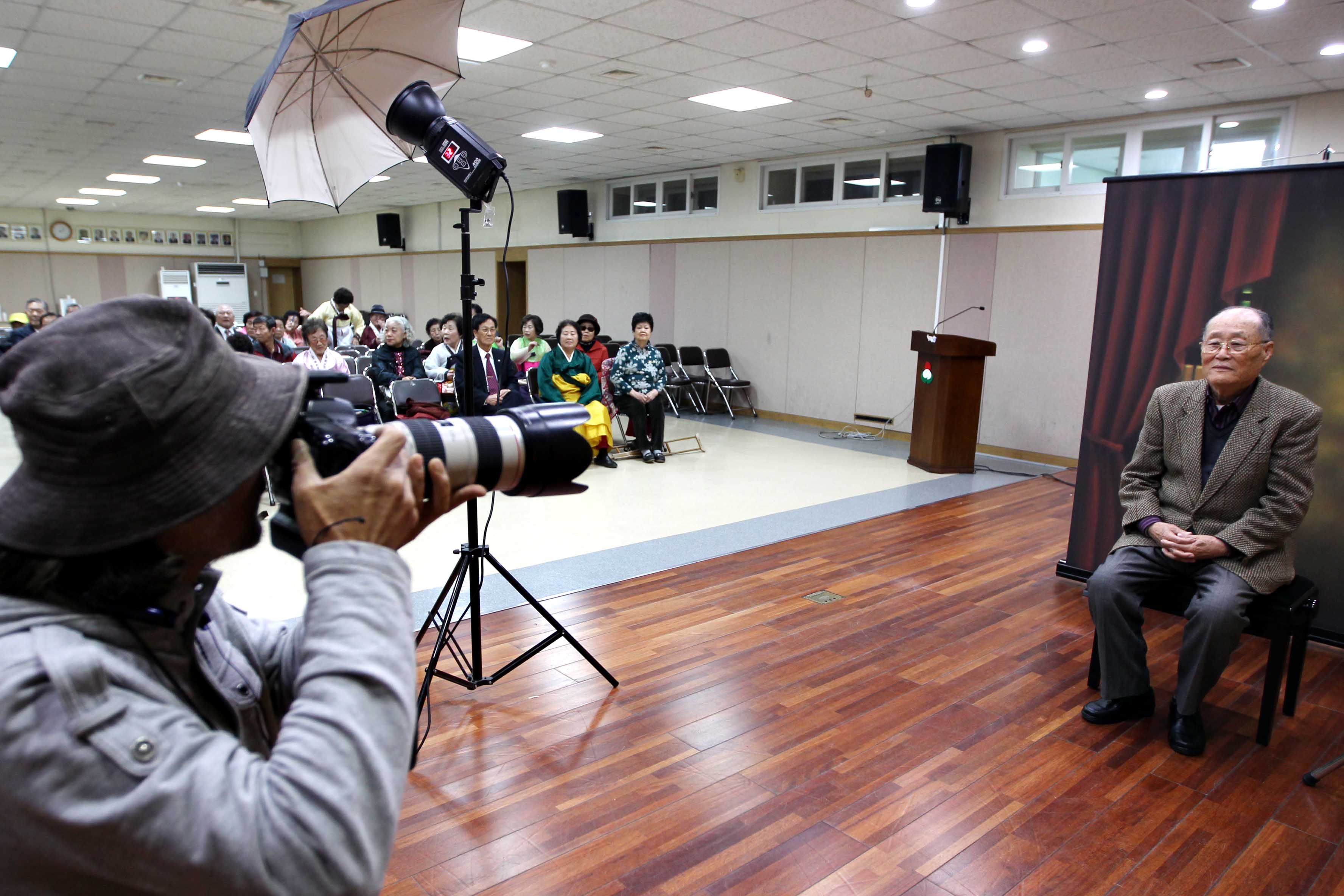 20151120_한국자유총연맹_동구지회_어르신_공경_효도사진_무료촬영3.jpg 이미지