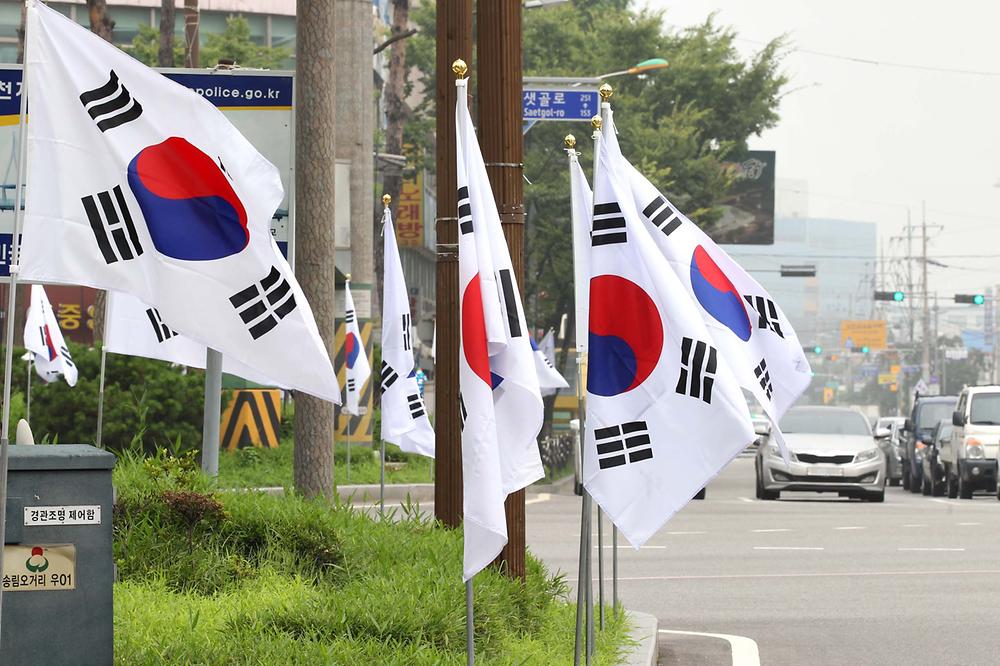 광복70주년 기념 태극기 게양 모범거리 사진