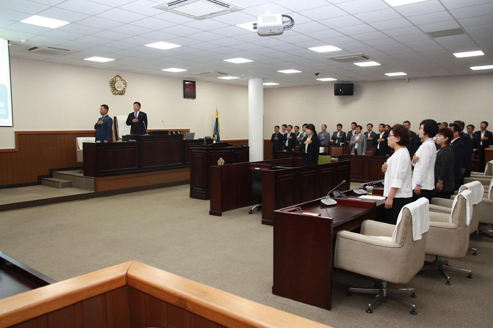 인천광역시 동구의회(의장 김기인)는 6월 16일 동구의회 본회의장에서 제206회 동구의회 임시회를 개회하였다. 사진