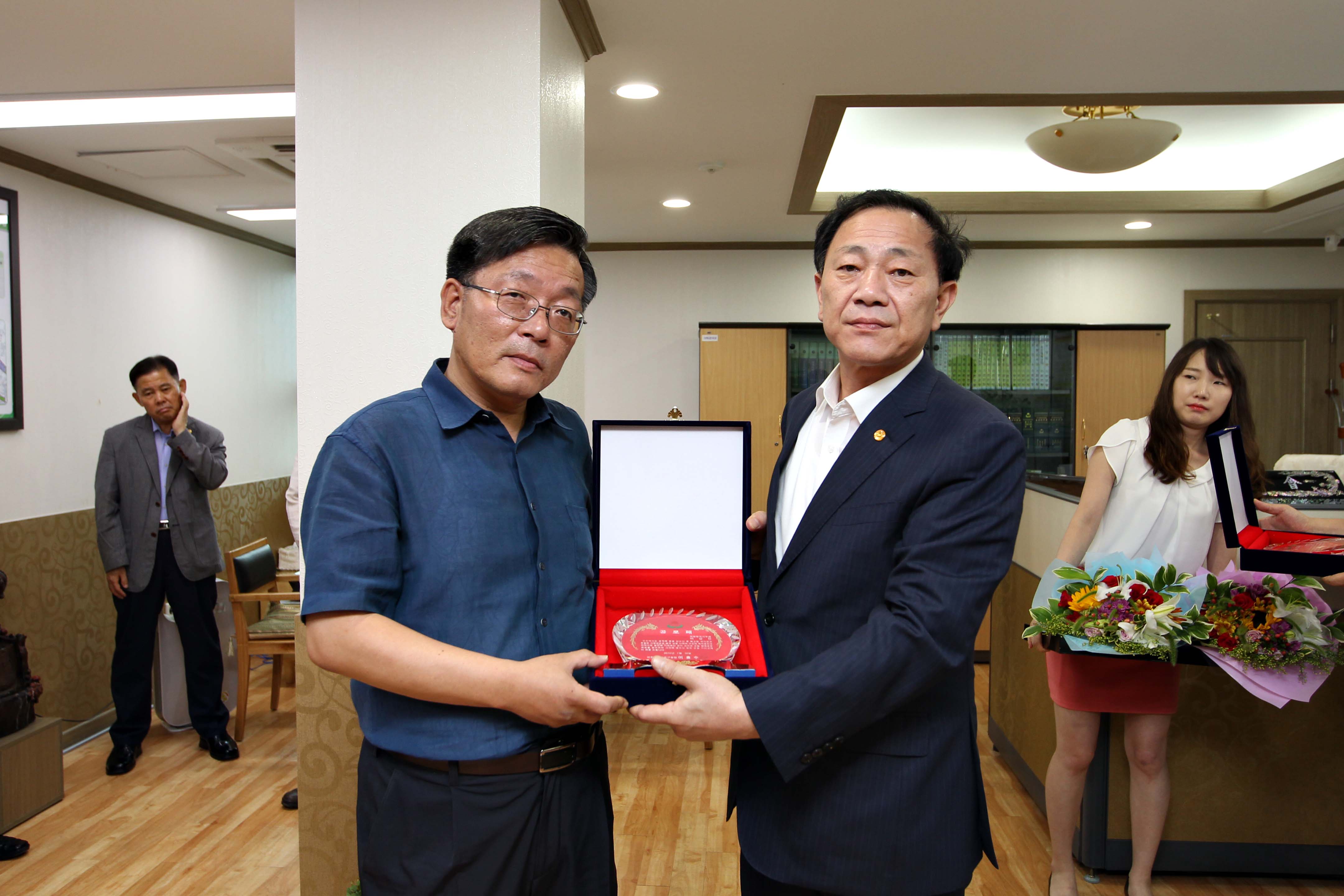 20160715_지방행정사무관_이상진_지방행정사무관_김준일_명예퇴임식1.jpg 이미지