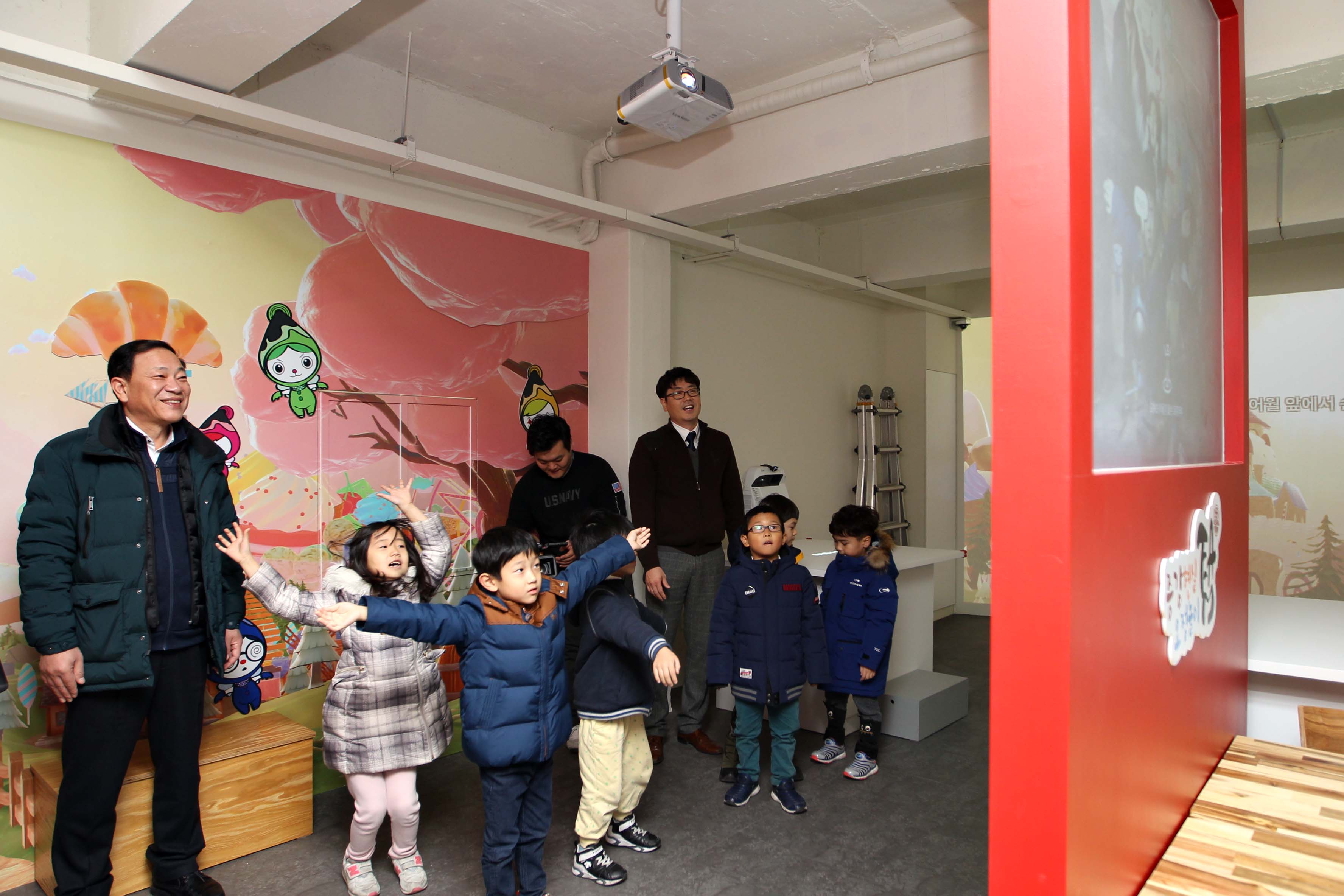 20161129_가상현실체험관_시연회7.jpg 이미지