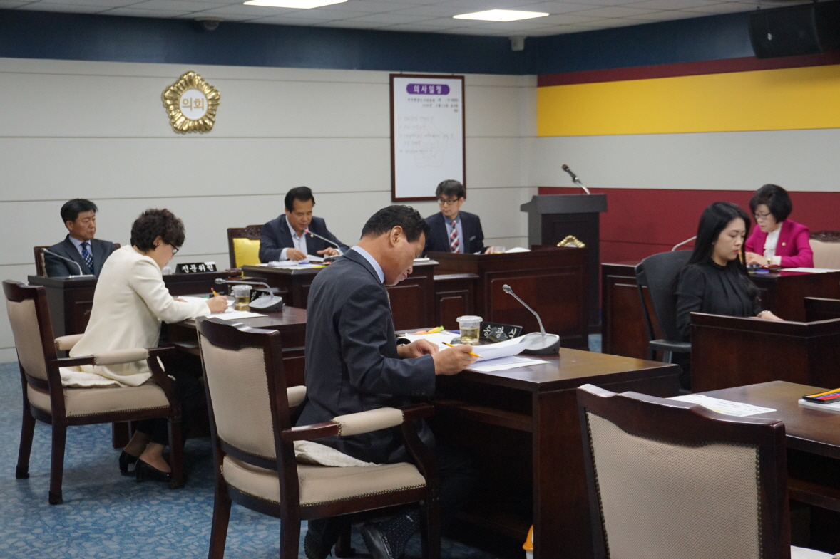 s_4.15_복지환경도시위원회DSC03384.jpg 이미지