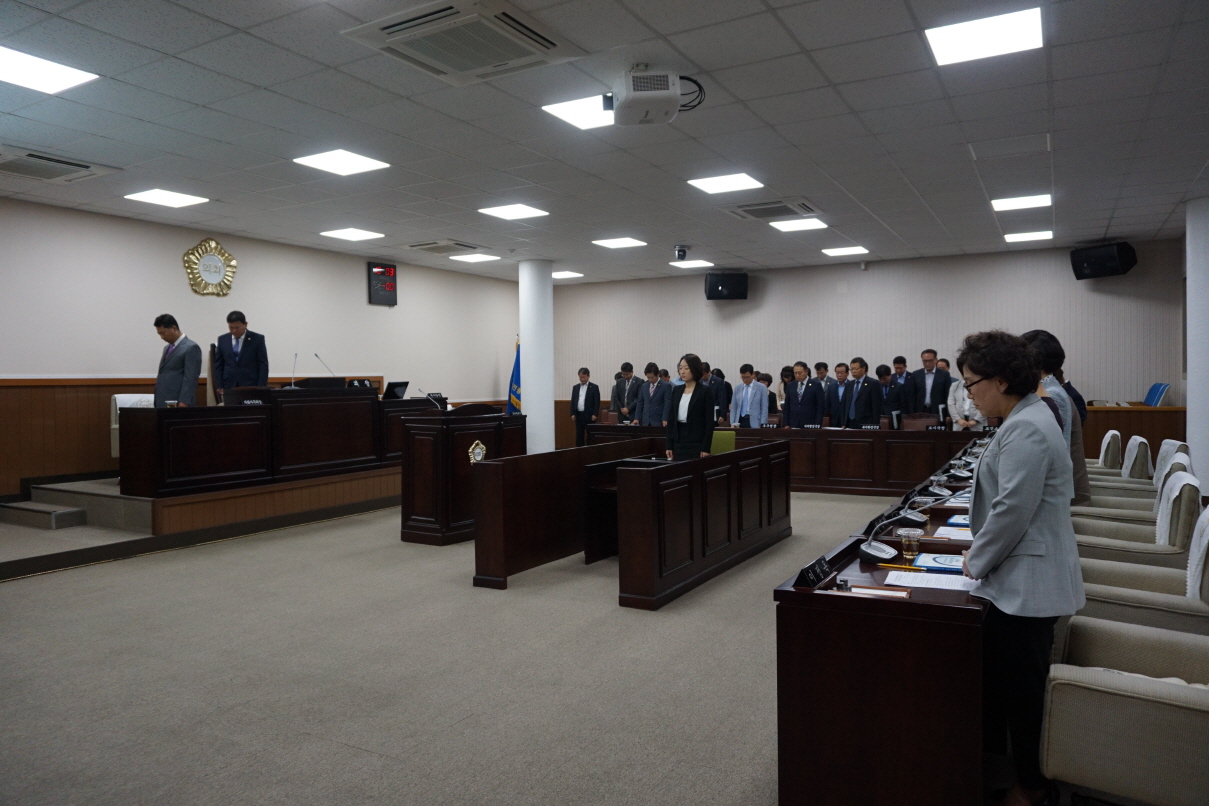 s_제215회_동구의회_제1차_정례회_제1차_본회의DSC06402.jpg 이미지