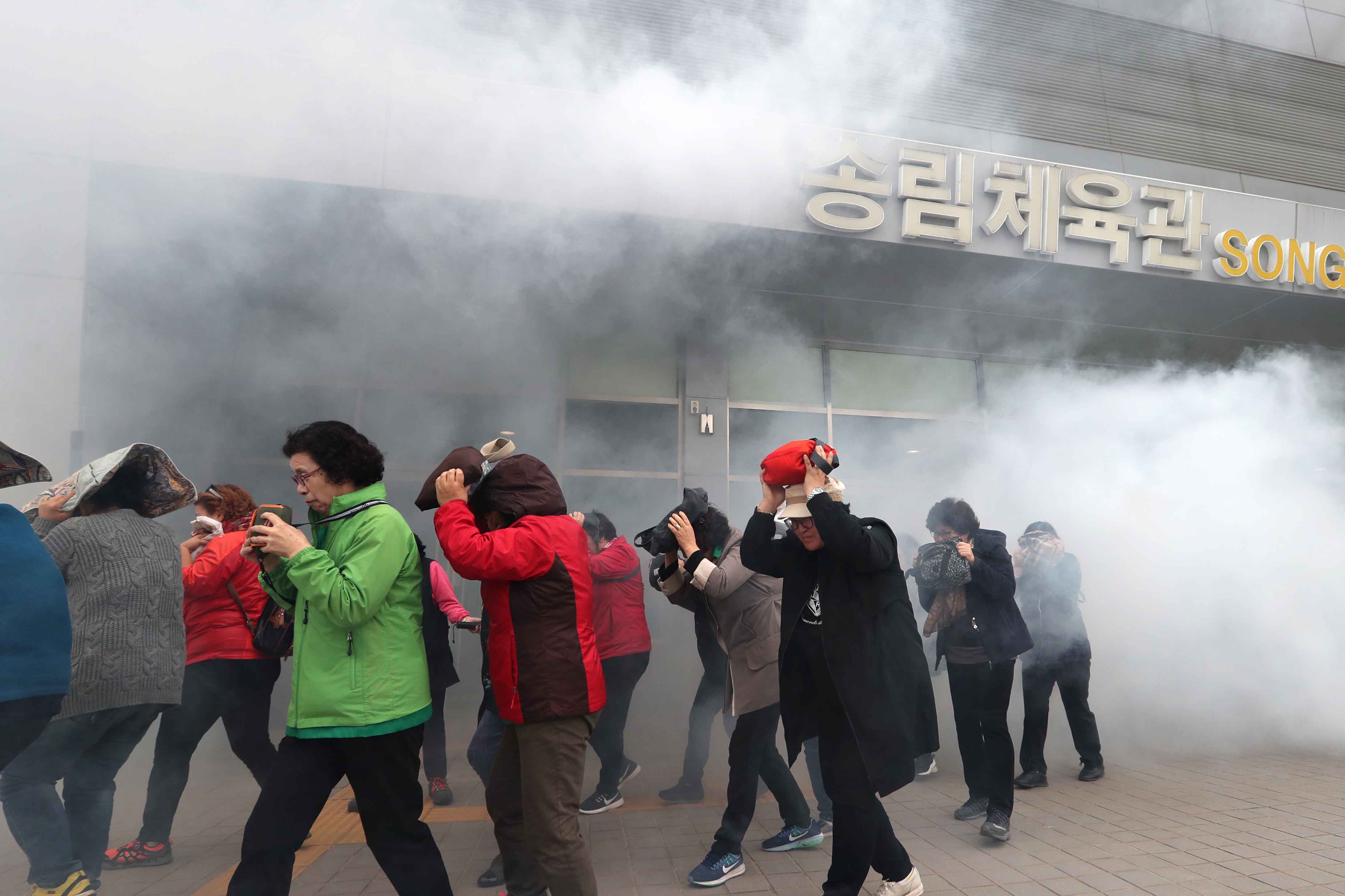 20171101_2017년_재난대응_안전한국훈련_다중밀집시설_화재훈련2.jpg 이미지