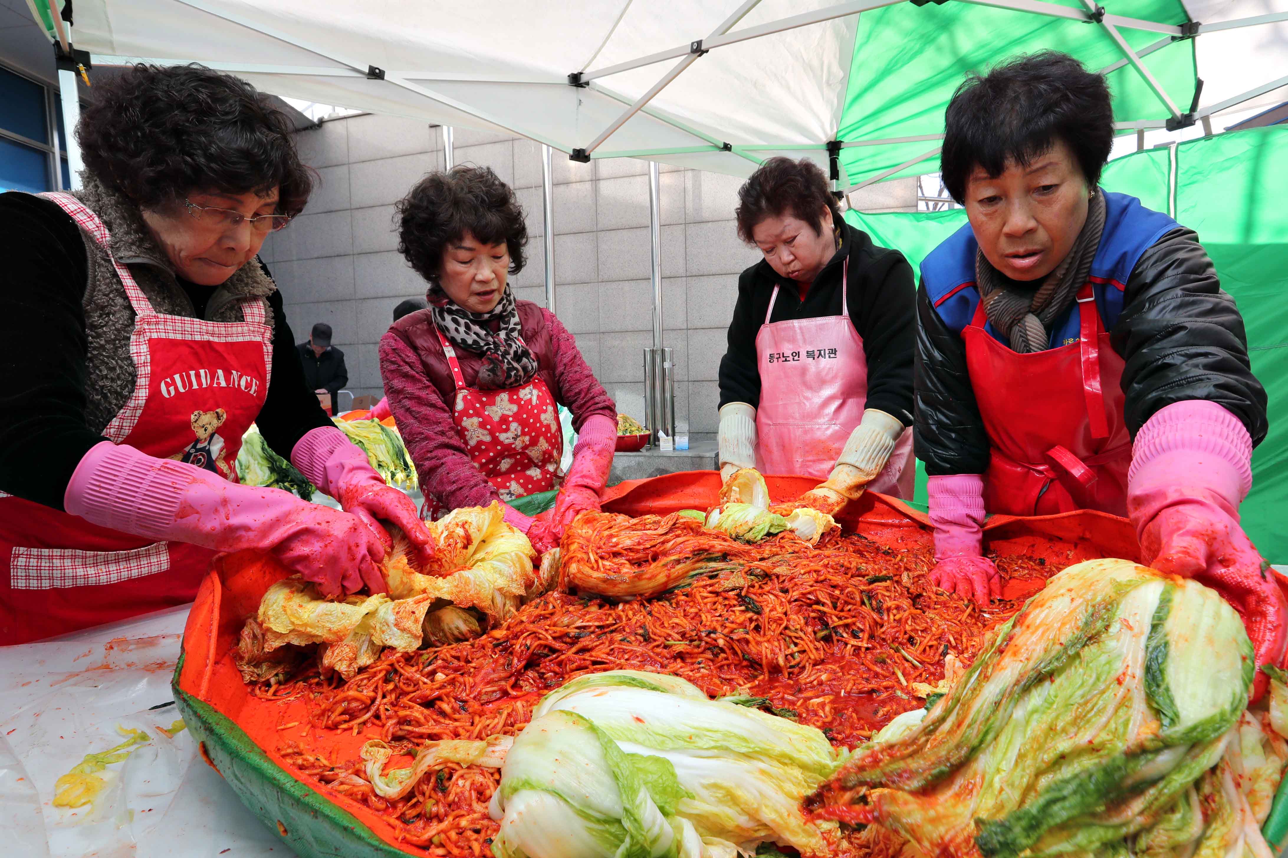 20171123_송림35동_김장김치_나눔1.jpg 이미지