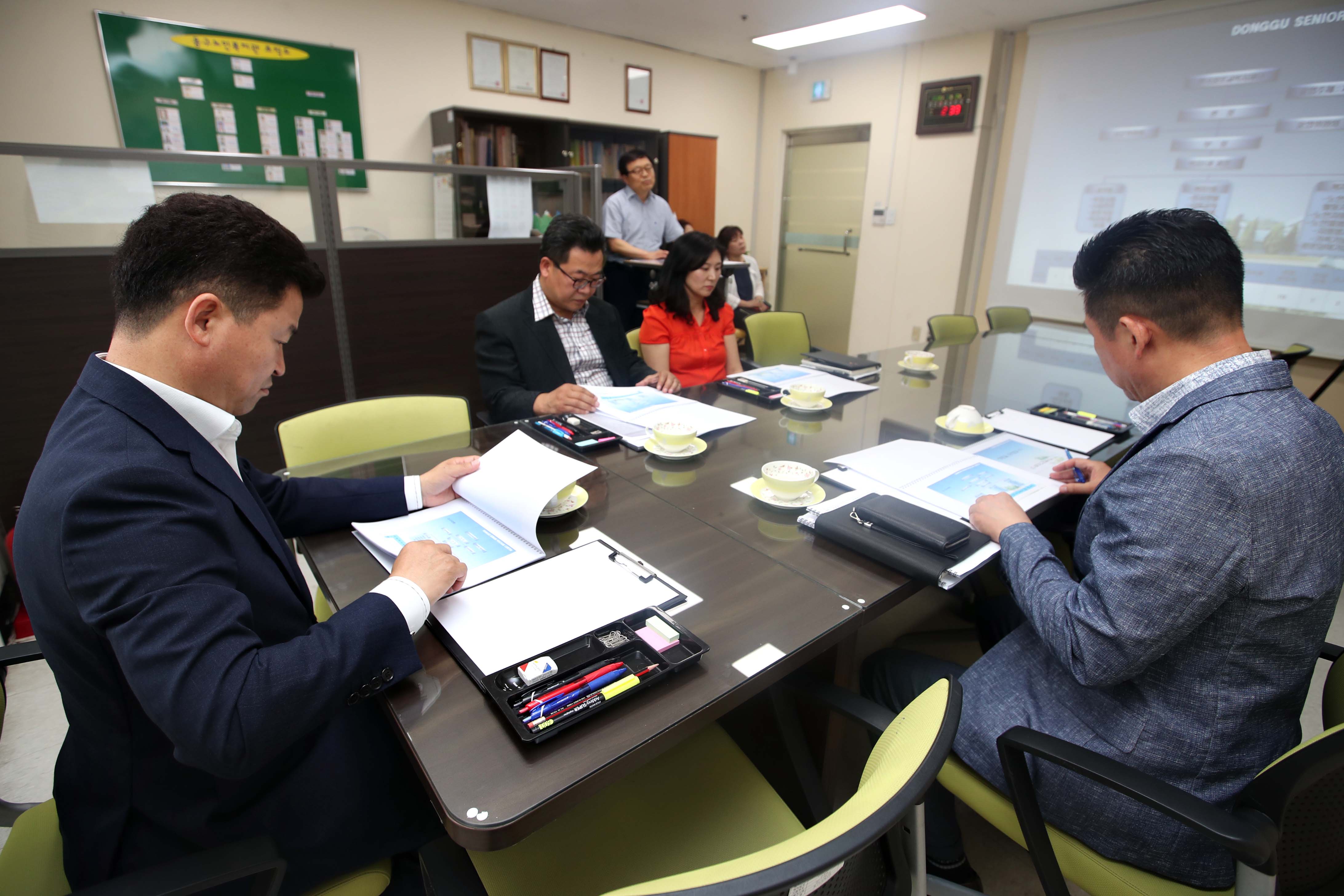 20180710_주요시설_및_사업현장_방문_노인복지관5.jpg 이미지