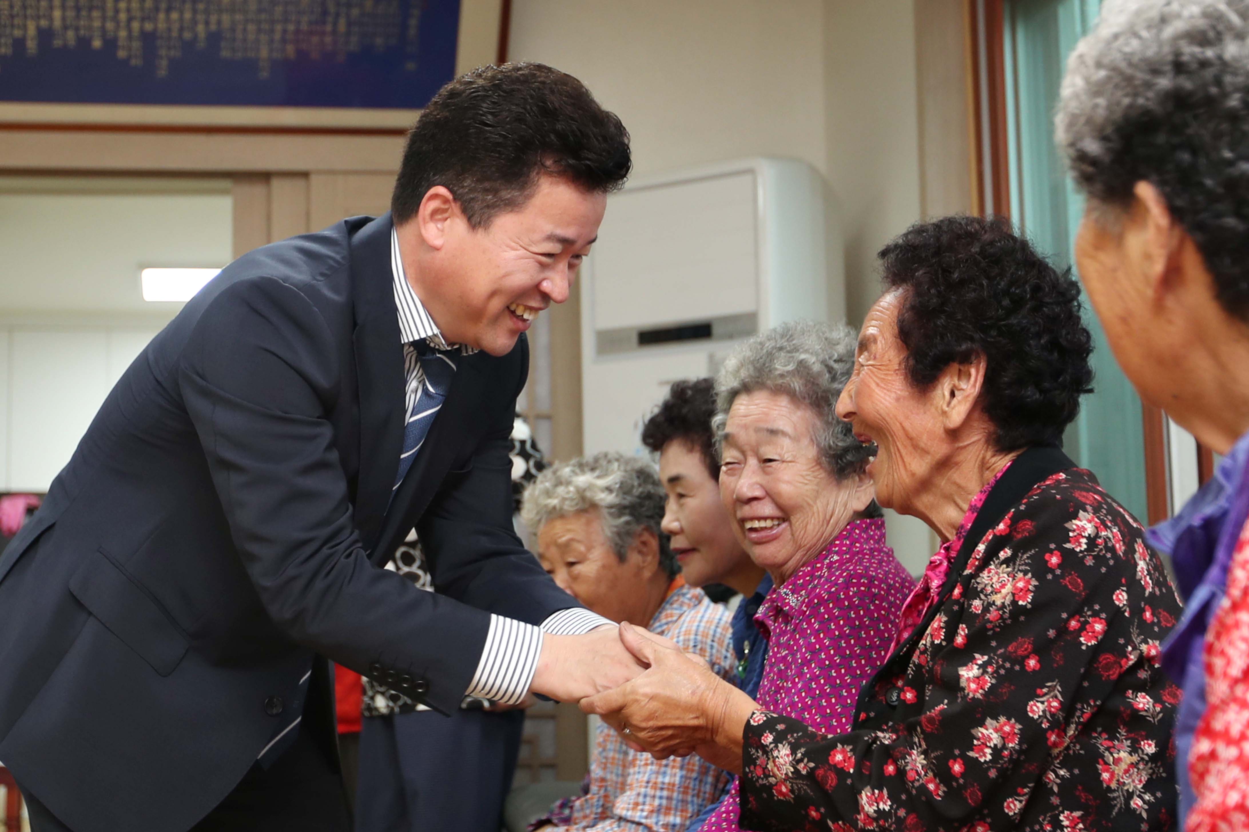 20180921_추석맞이_경로당_방문11.jpg 이미지