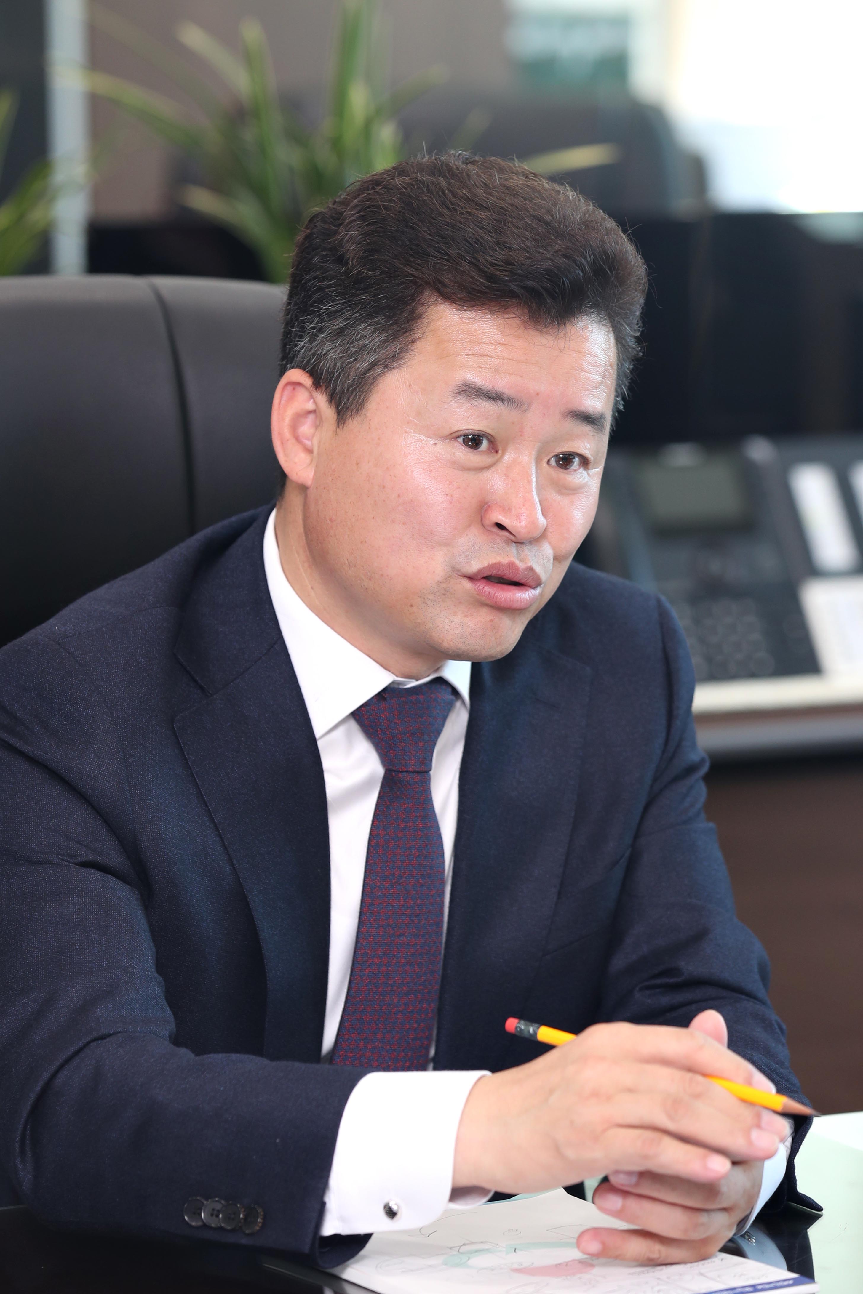 20181017_시사저널_인터뷰7.jpg 이미지