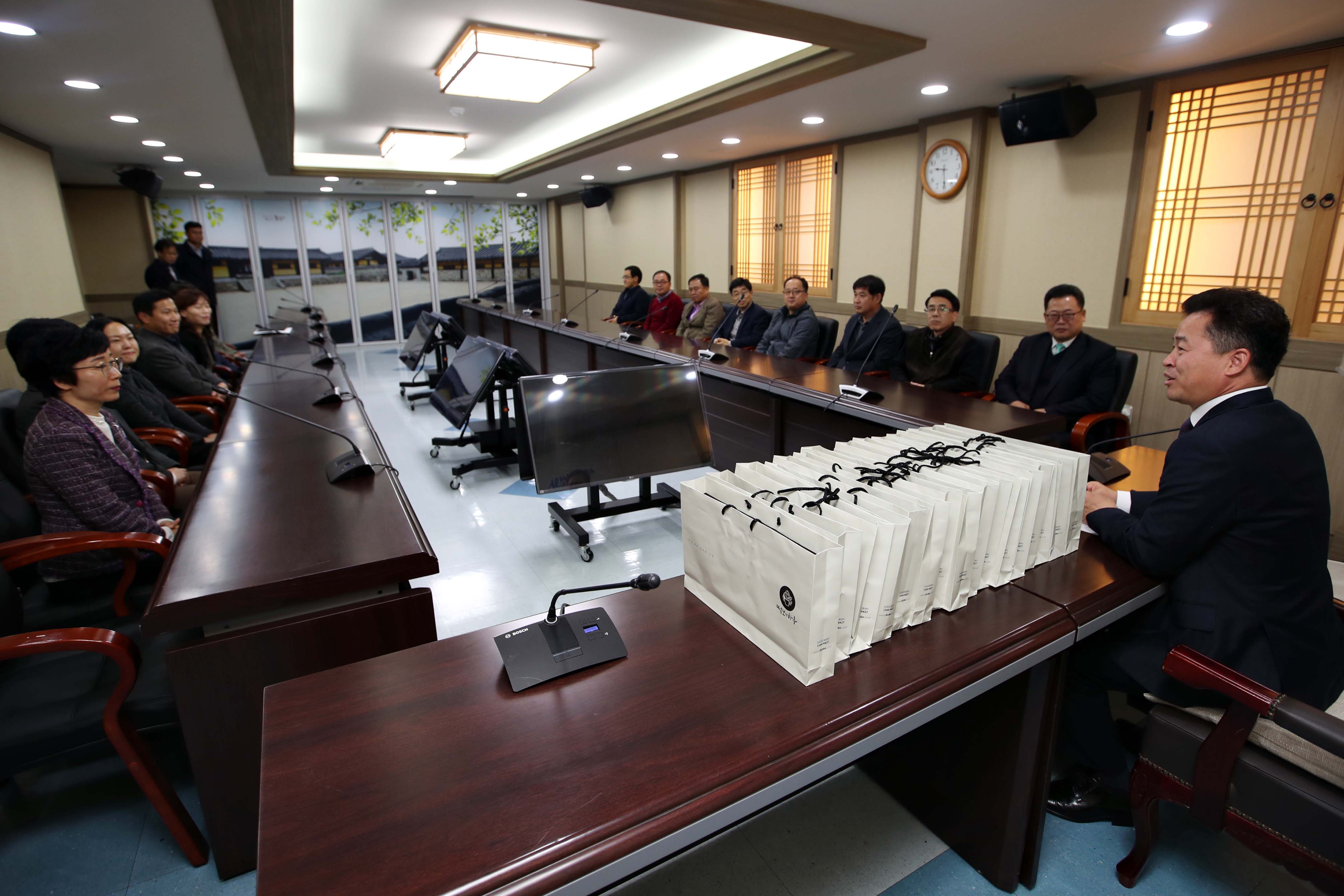 20181114_직원_중_고3_수능생_부모_격려3.jpg 이미지