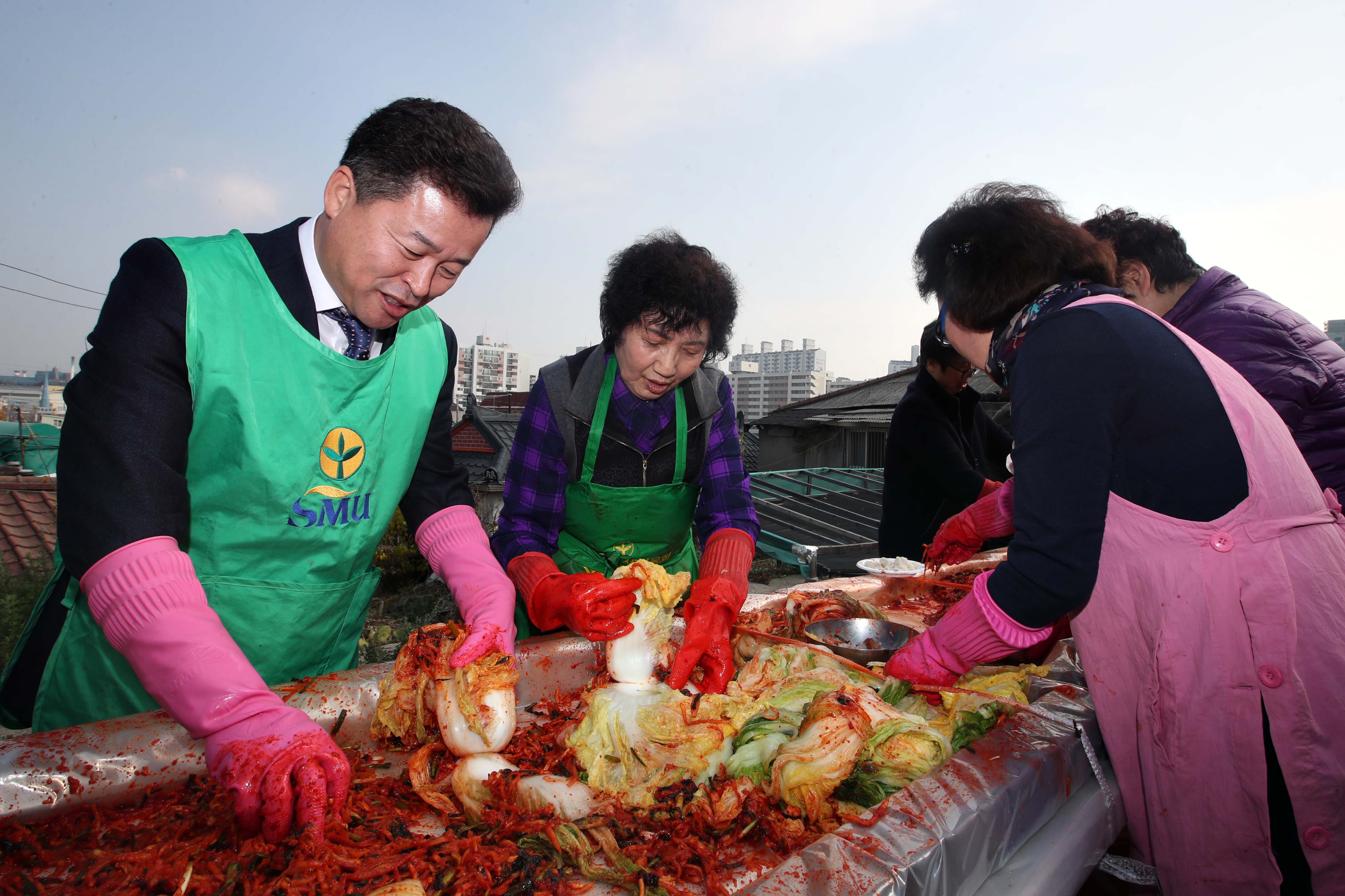 20181116_화수1화평동새마을부녀회_사랑의_김장_나눔_행사7.jpg 이미지
