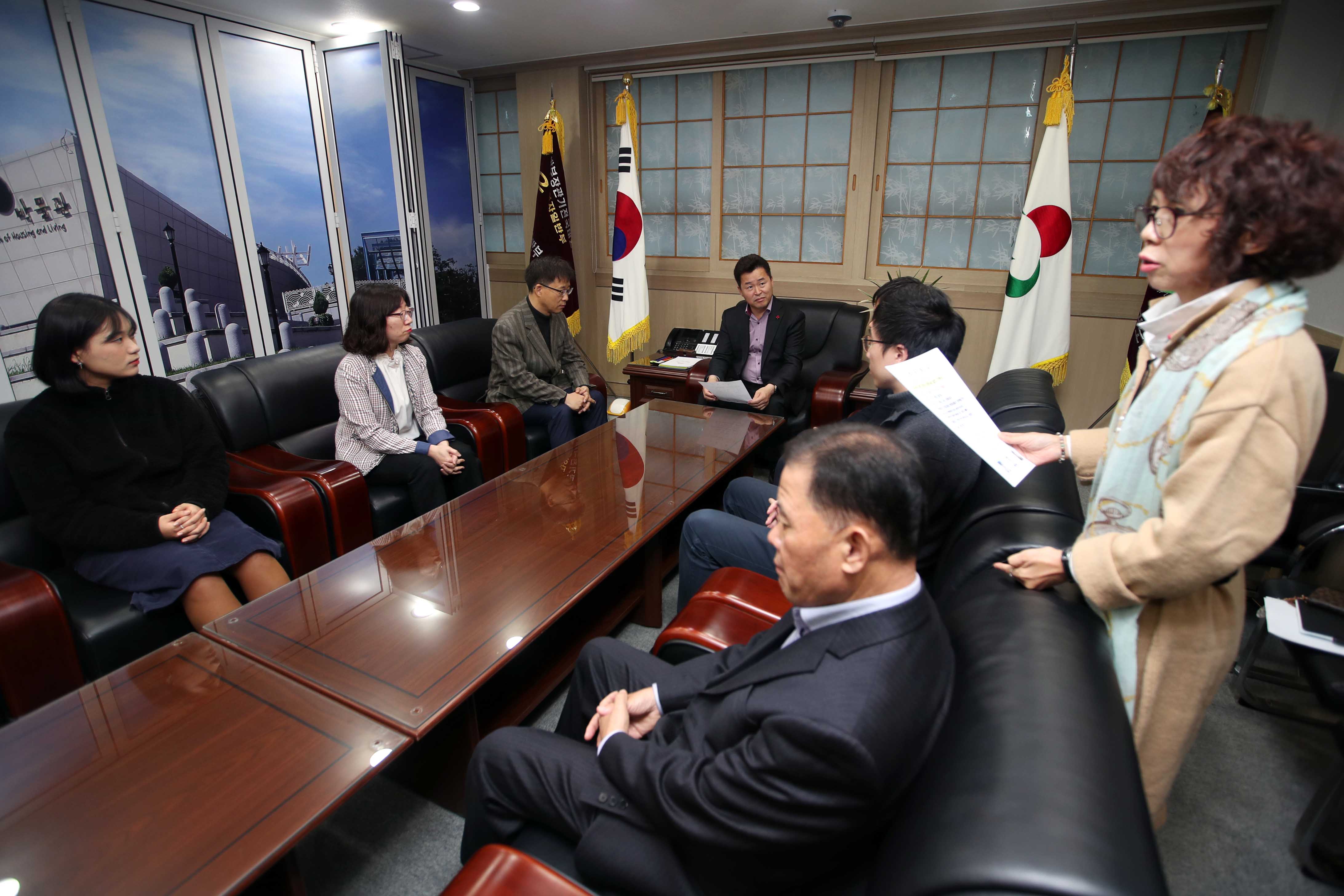 20181121_동구_공직자_사랑나눔_실천_기탁식4.jpg 이미지