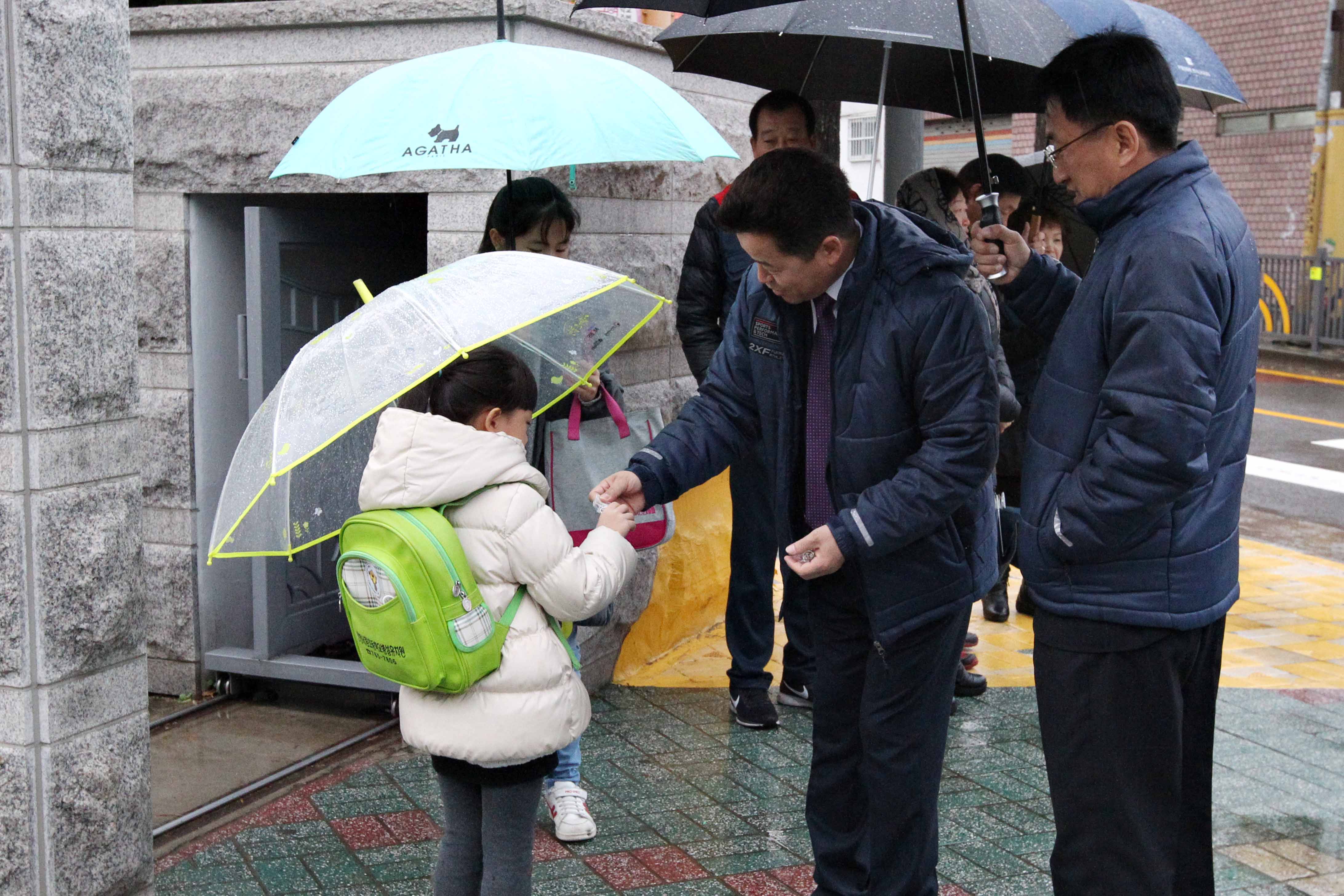 20181204_자총_사회적_약자_보호_캠페인3.jpg 이미지