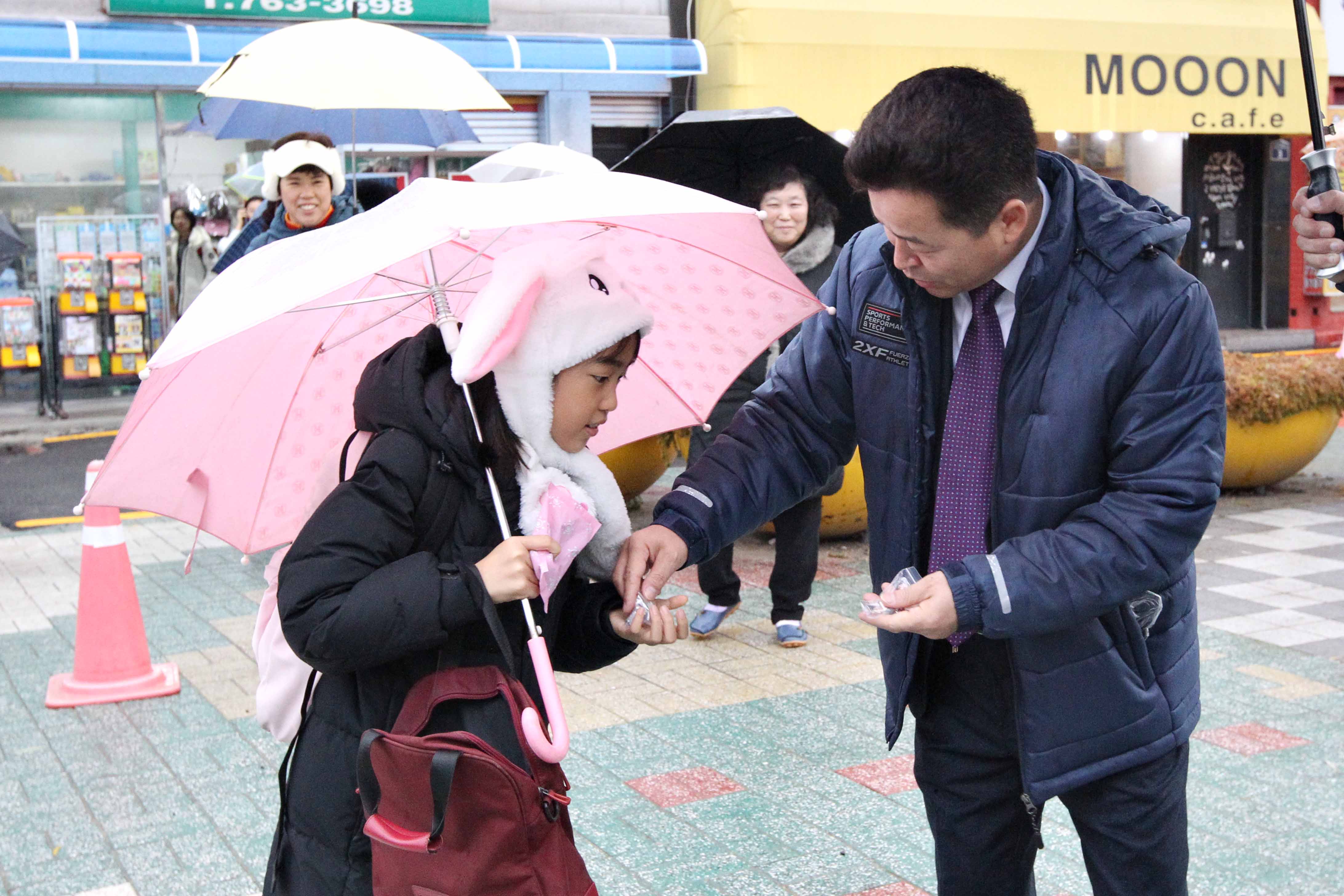 20181204_자총_사회적_약자_보호_캠페인4.jpg 이미지