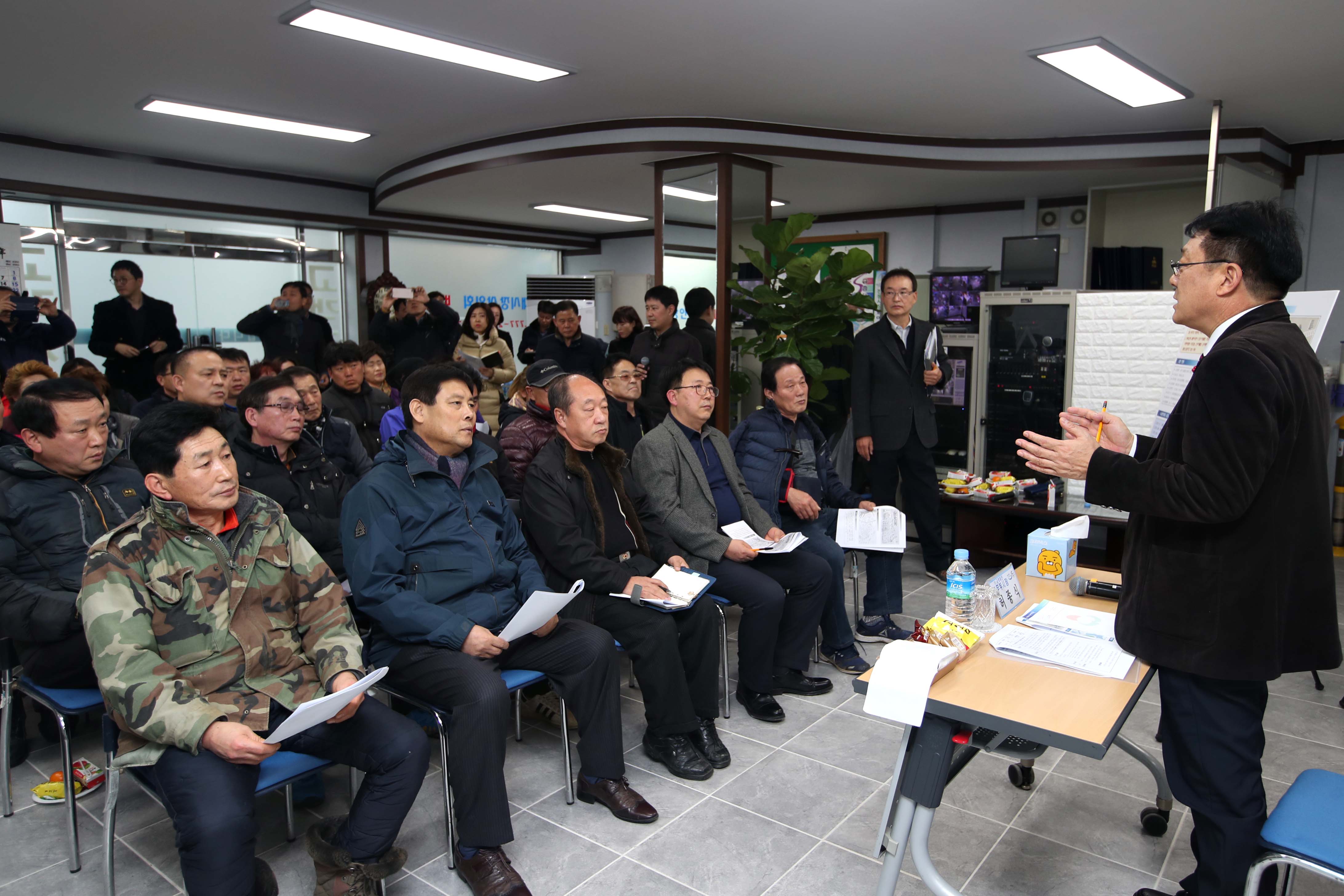 20181218_동구_시민정책_소통의_날_현대시장3.jpg 이미지