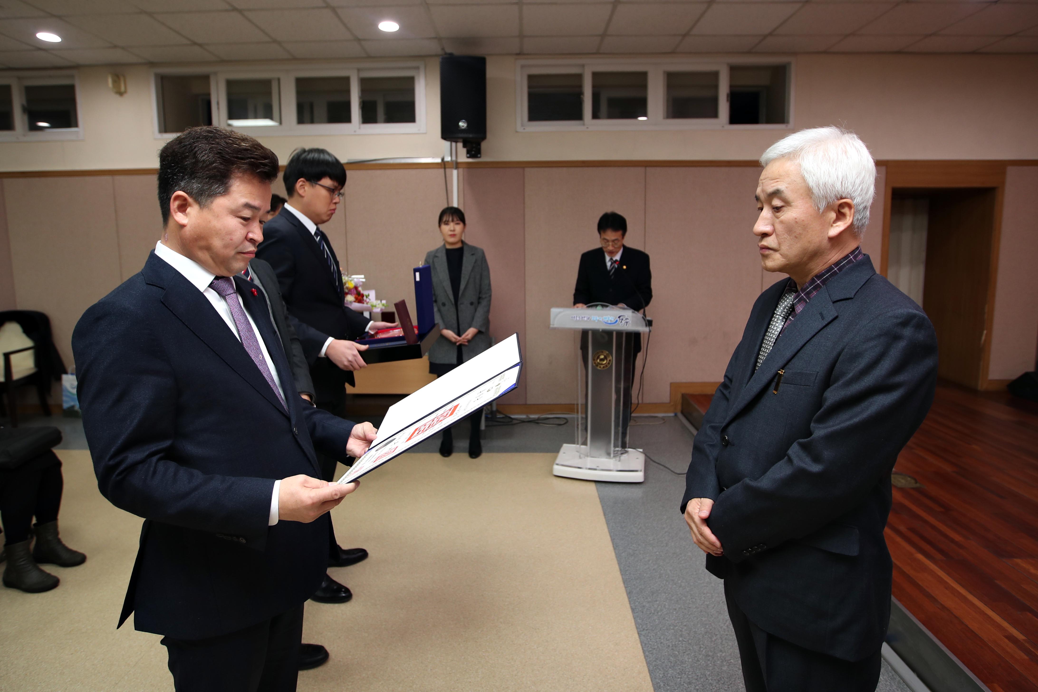 20181228_2018년_하반기_정년퇴임식5.jpg 이미지