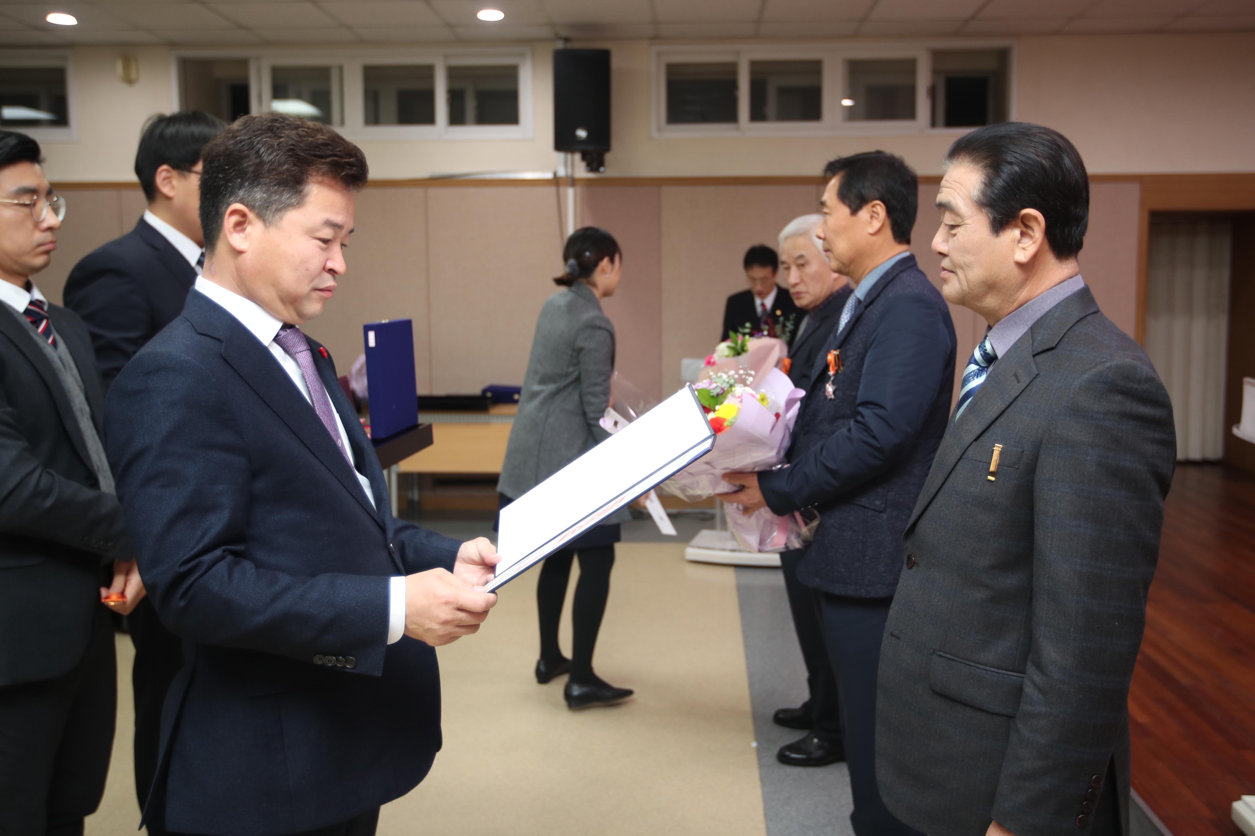 20181228_2018년_하반기_정년퇴임식6.jpg 이미지