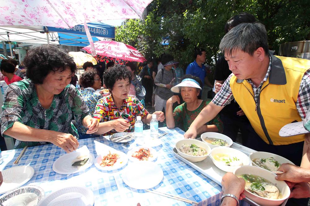 금창동 사랑의 삼계탕 나눔행사 사진