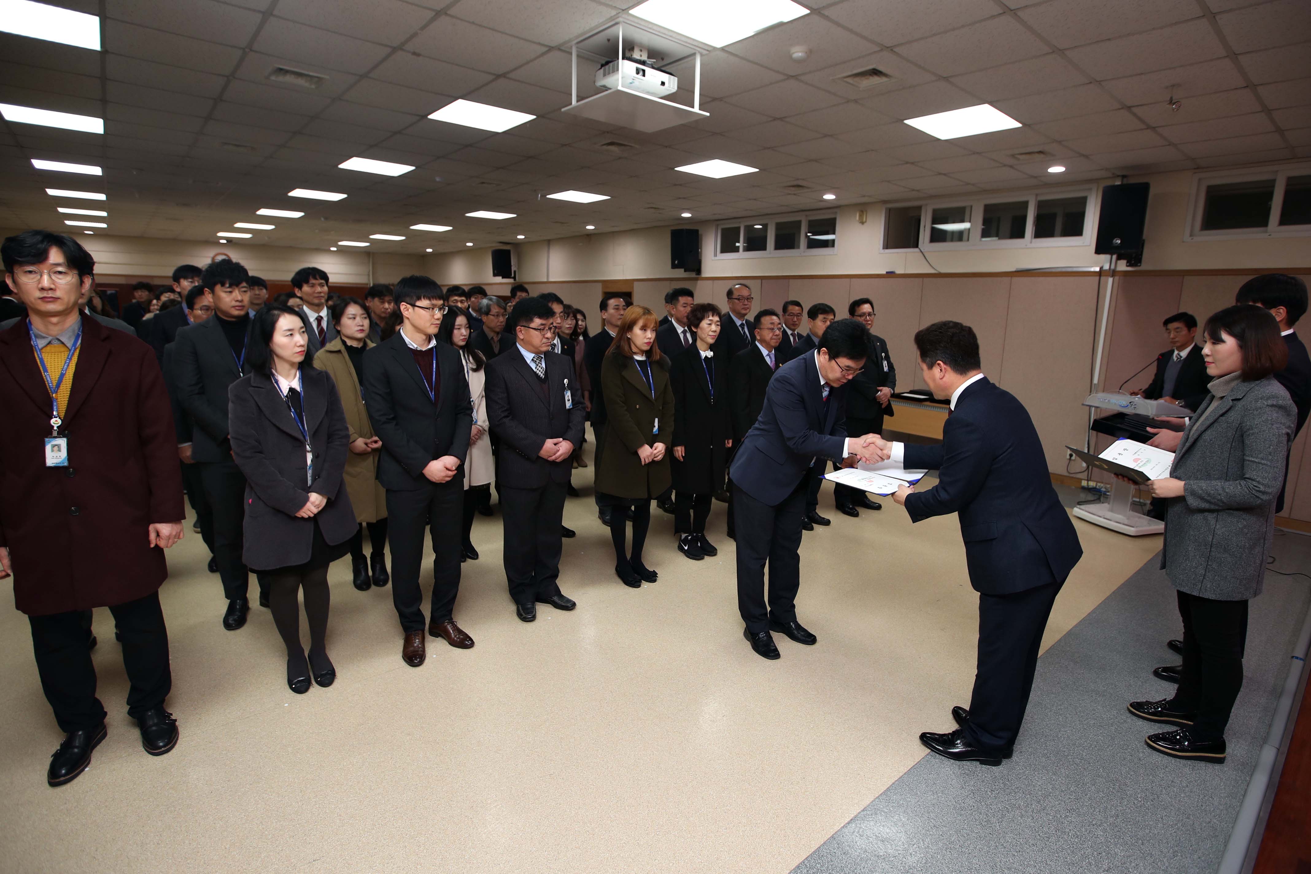 20190102_임용장_수여식6.jpg 이미지