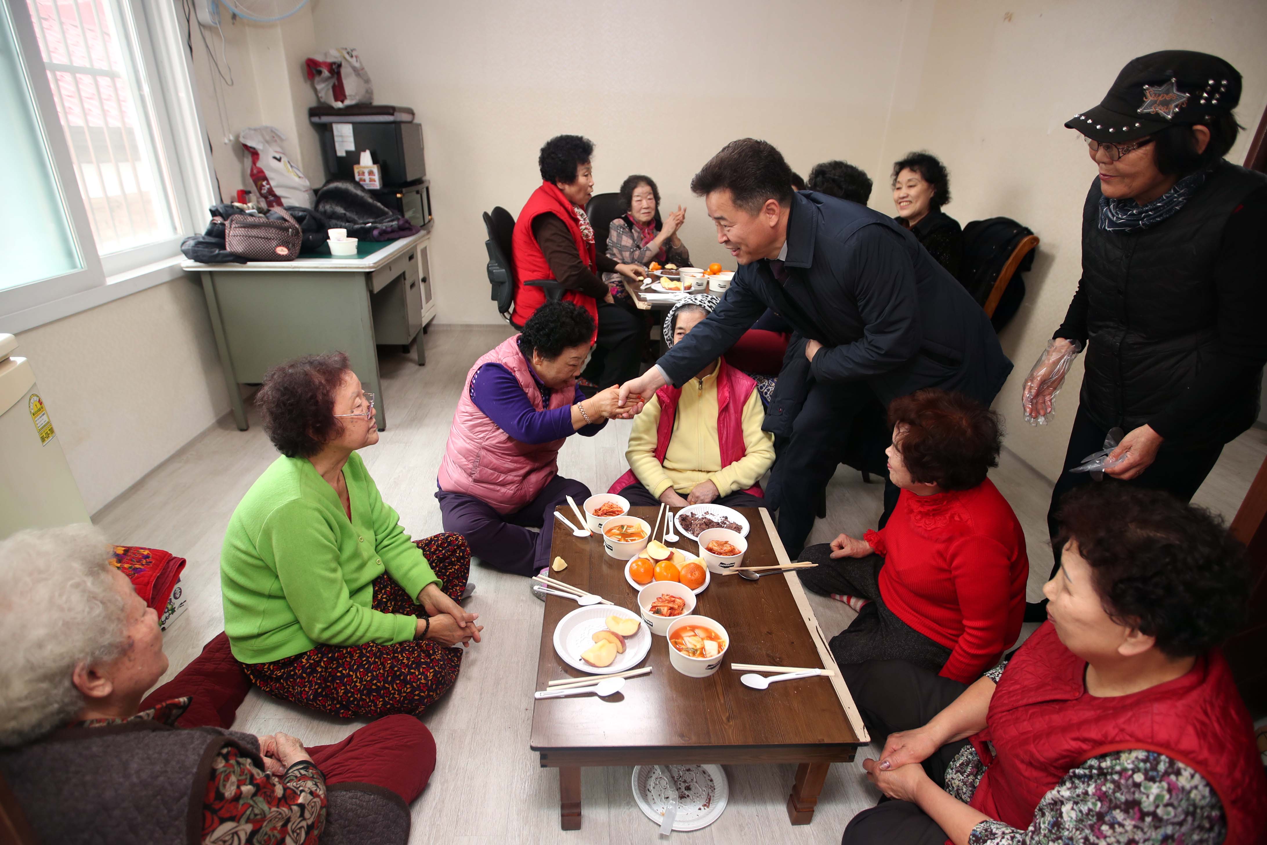 20190110_송림자율방범대_효_떡국잔치4.jpg 이미지