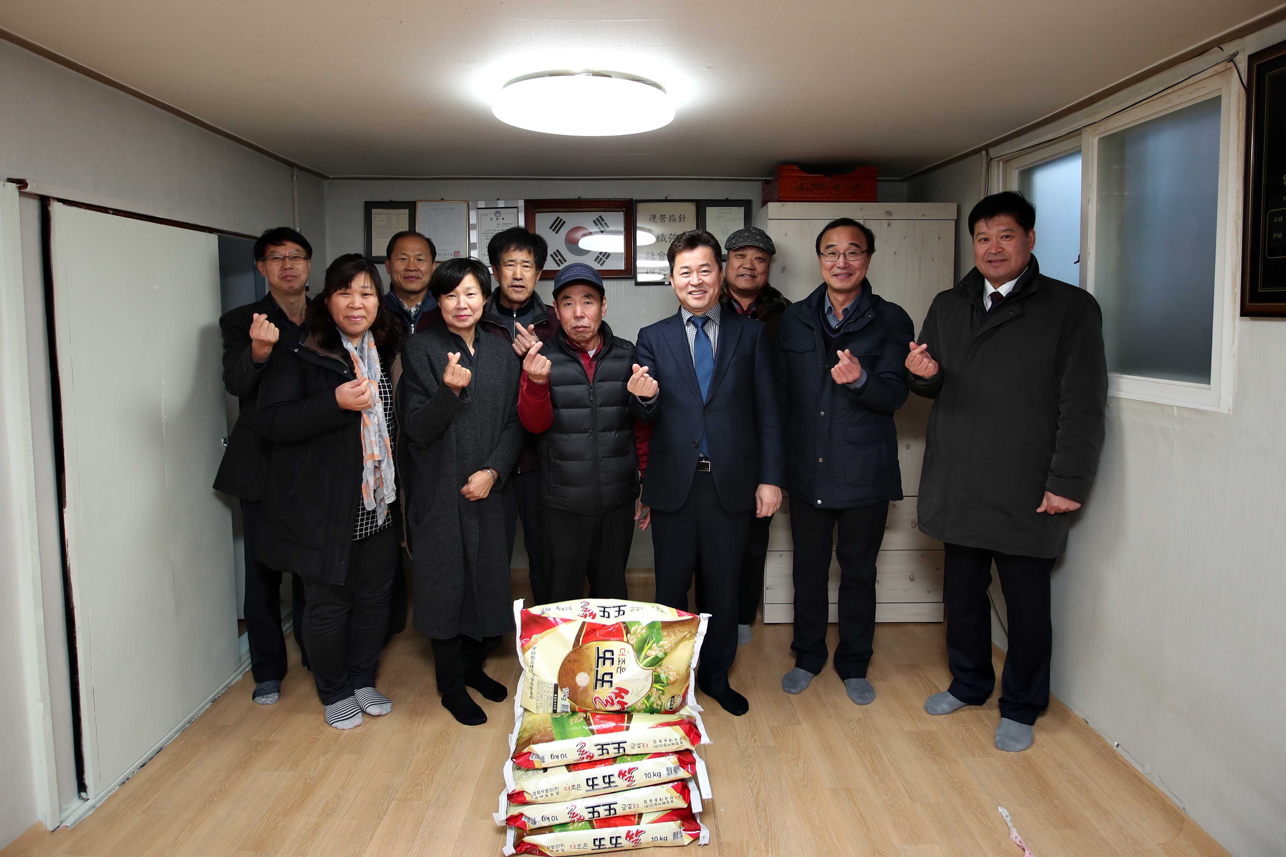 20190125_송림6동_불우이웃_및_경로당_물품_전달4.jpg 이미지