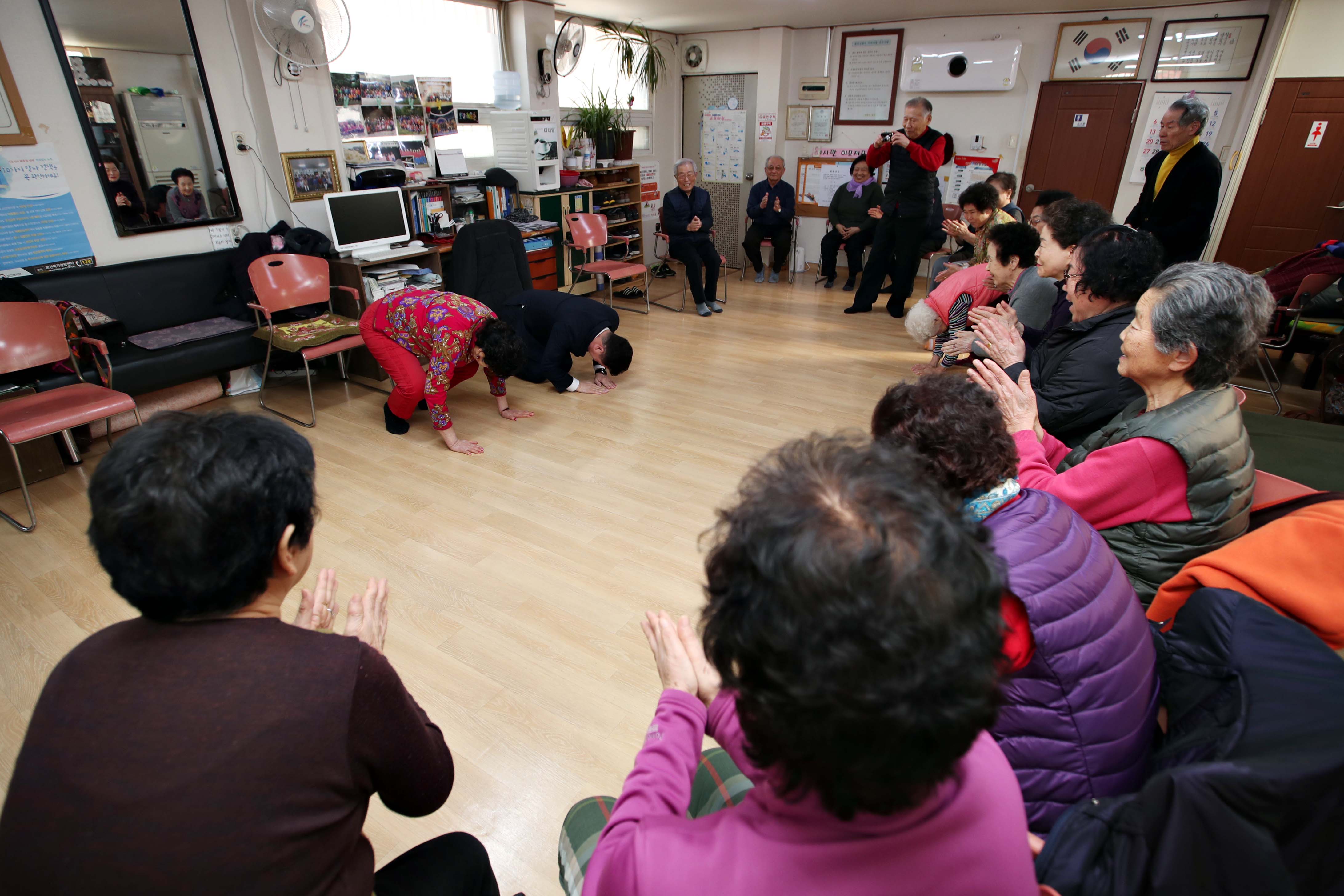 20190129_설맞이_경로당_방문_1일차1.jpg 이미지