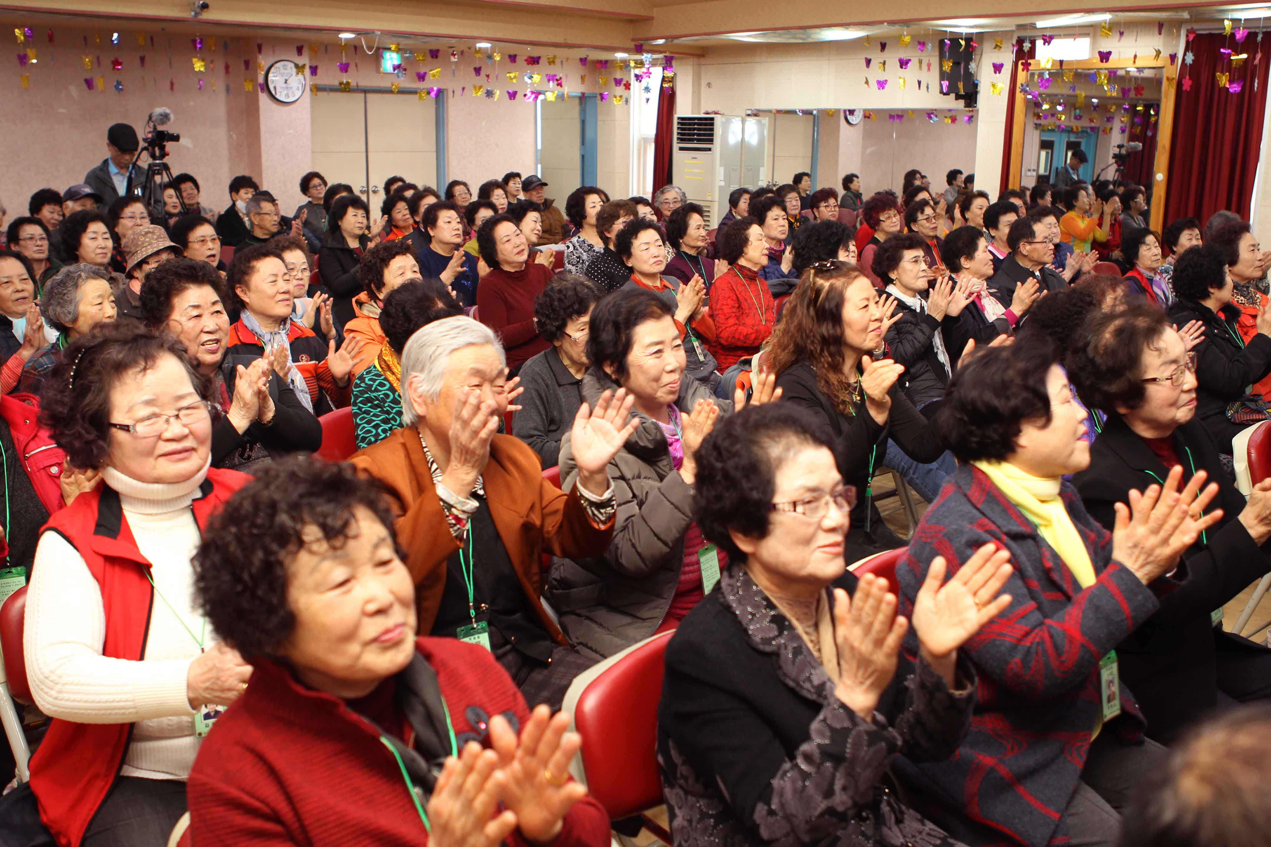 20190306_2019년_대한노인회_동구지회_부설_노인대학_입학식-4.jpg 이미지