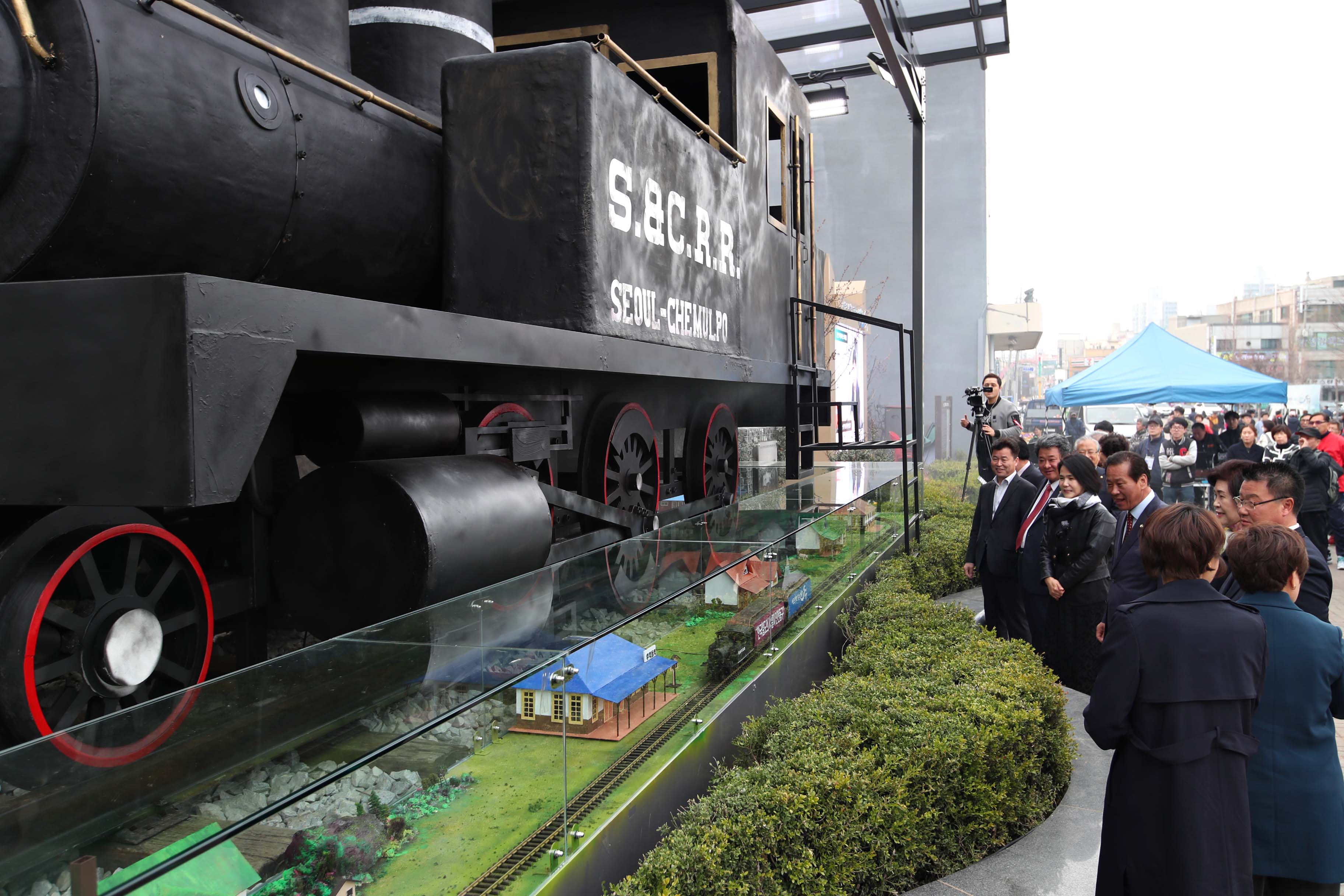 20190327_동인천역북광장_조형물_및_기차테마거리_조성사업_준공식13.jpg 이미지